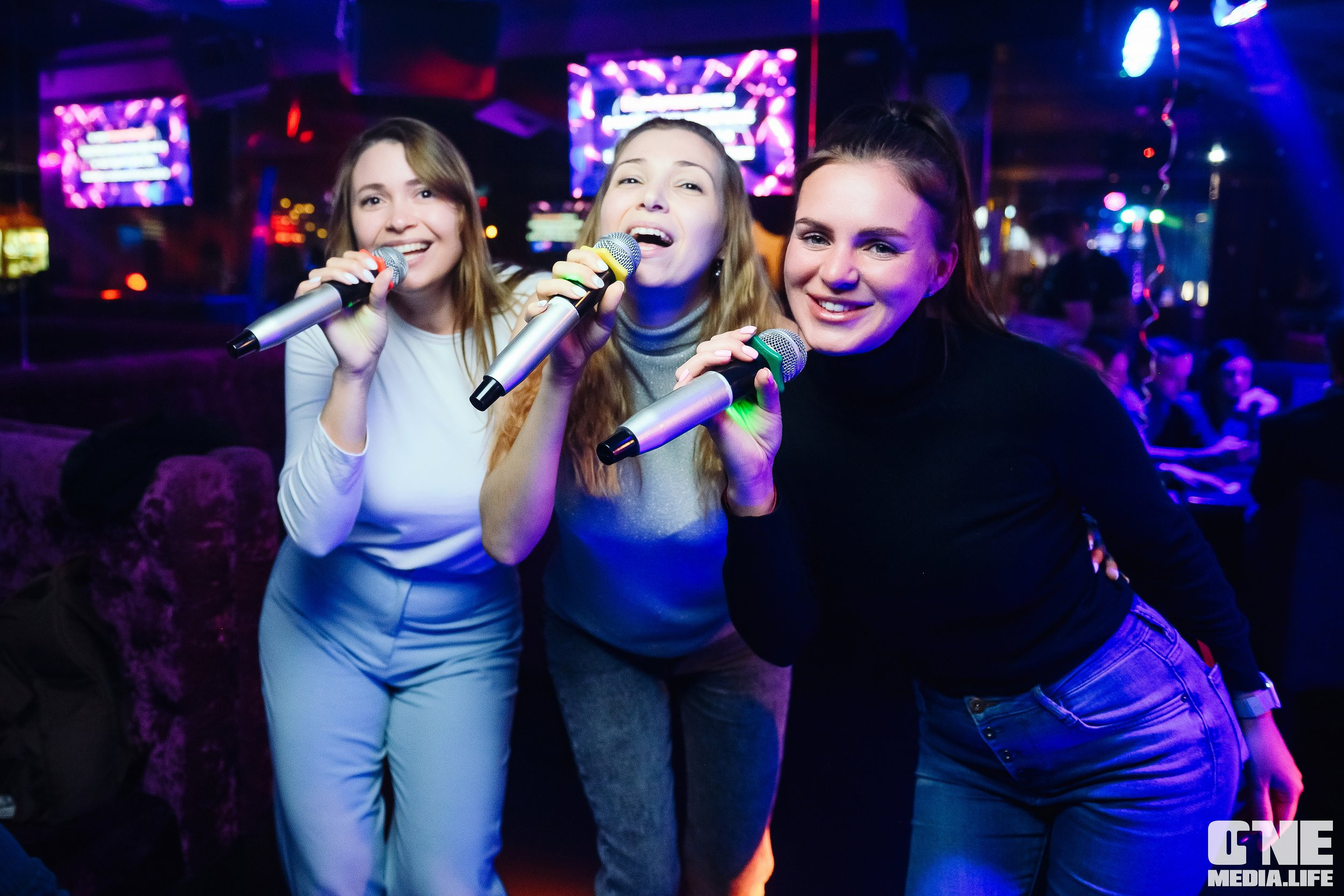 Фотоотчет из караоке-клуба Эйфория. One Media Life: фоторепортажи, фотоотчеты с мероприятий и заведений