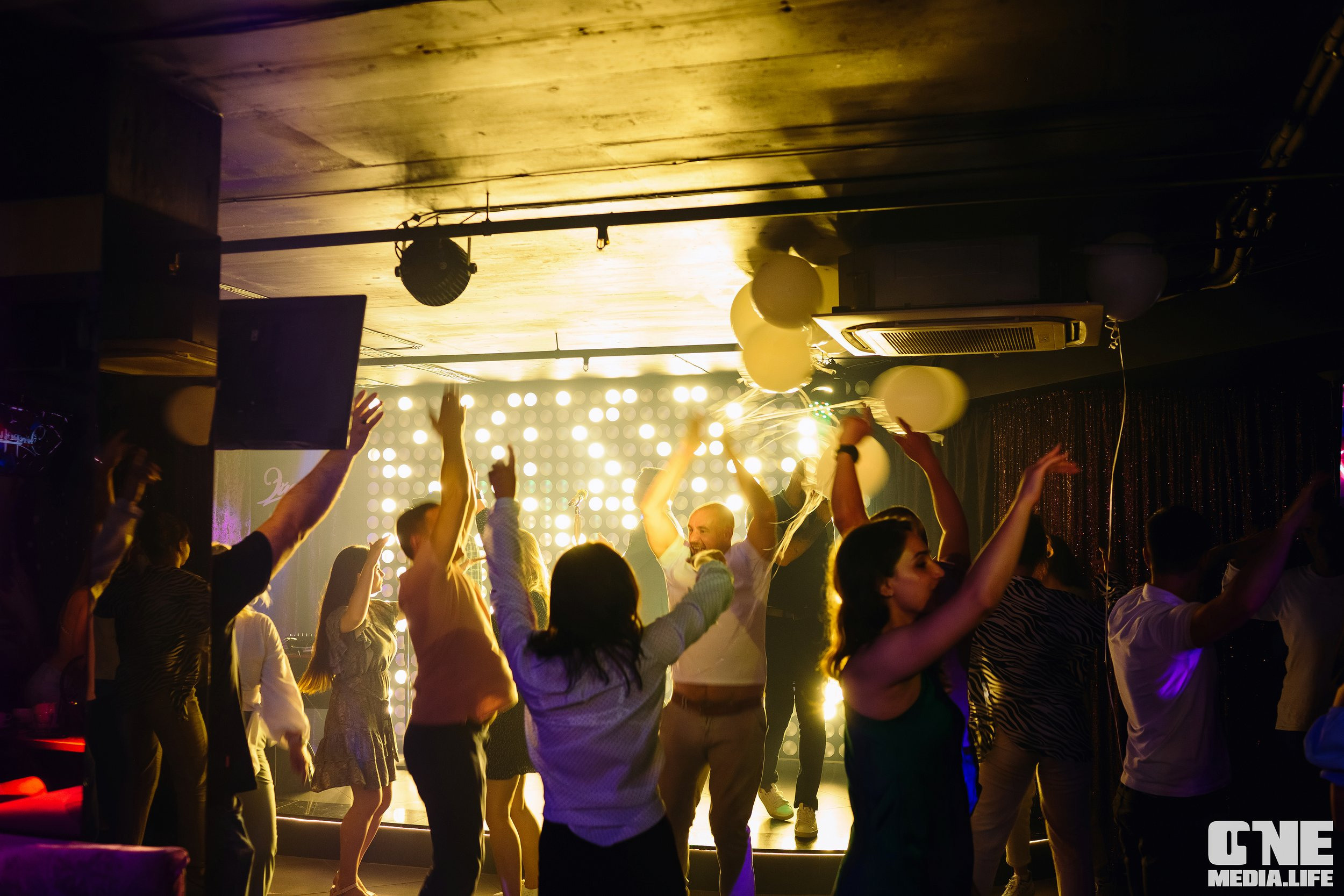Фоторепортаж из караоке-клуба Эйфория. One Media Life: фоторепортажи, фотоотчеты с мероприятий и заведений