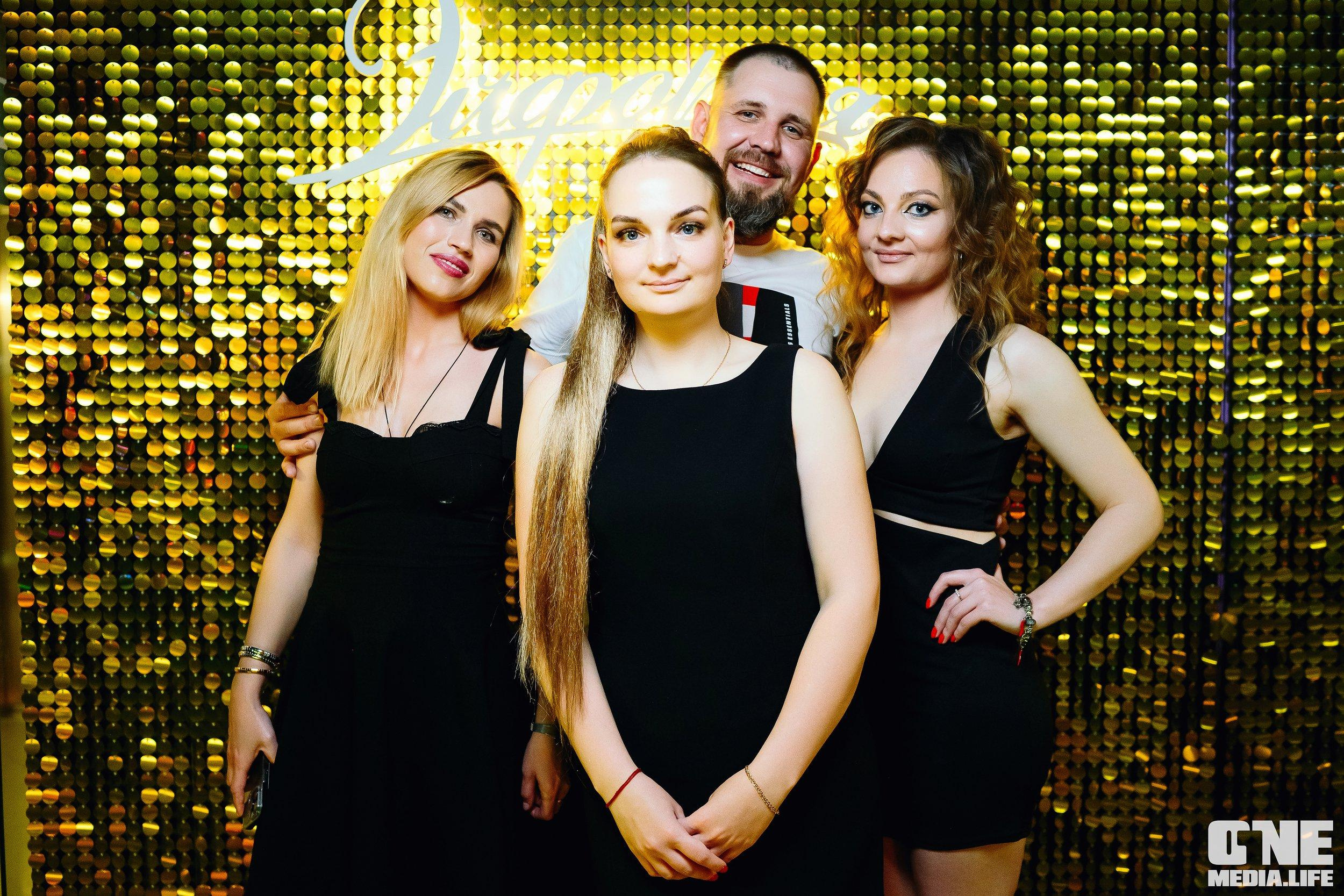 Фотоотчет из караоке-клуба Эйфория. One Media Life: фоторепортажи, фотоотчеты с мероприятий и заведений