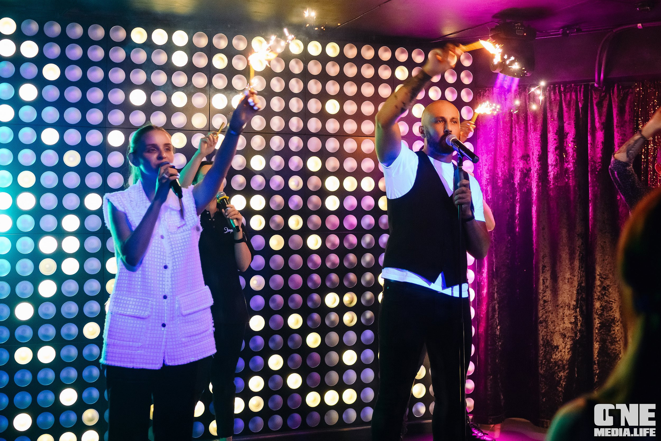 Фоторепортаж из караоке-клуба Эйфория. One Media Life: фоторепортажи, фотоотчеты с мероприятий и заведений