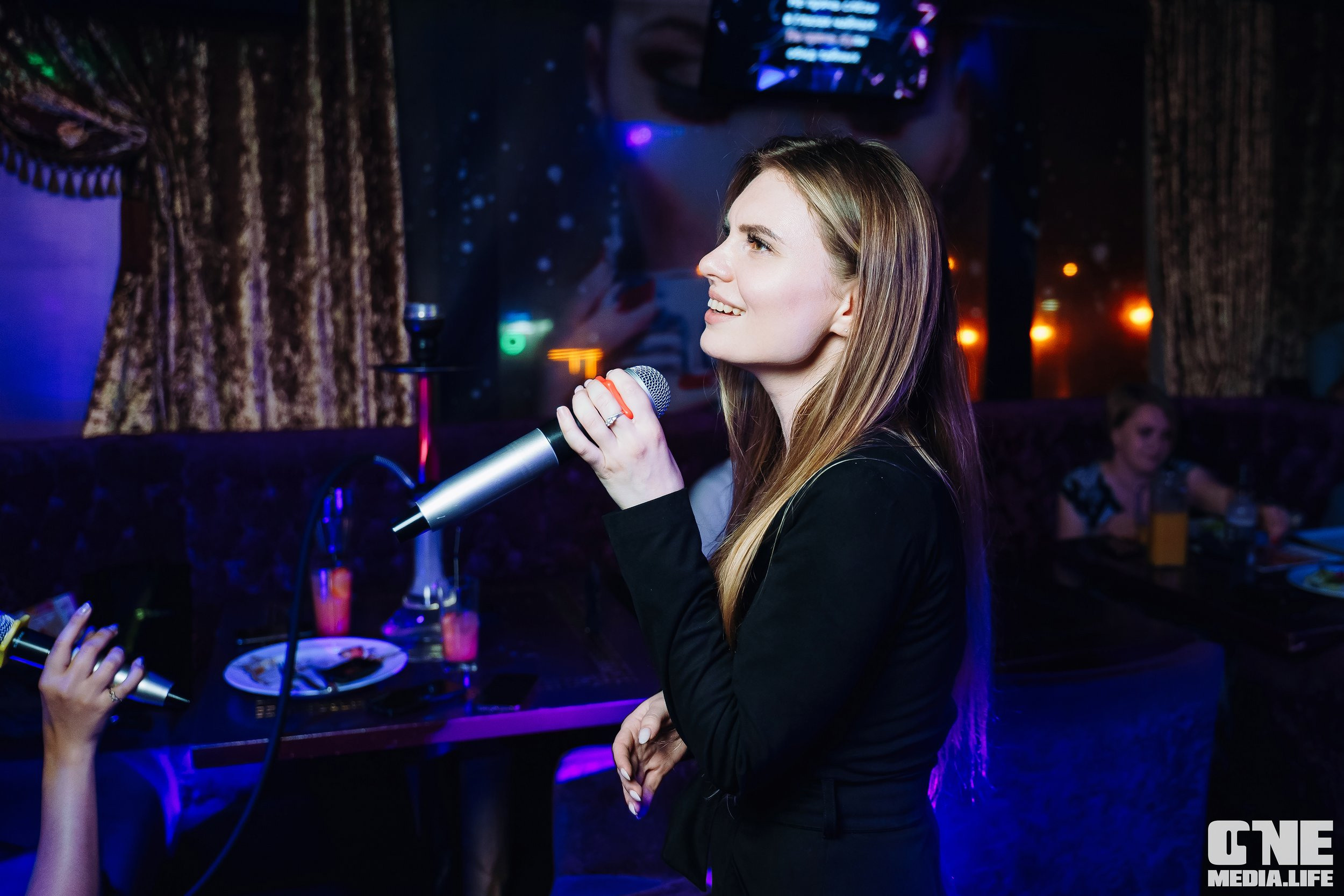 Фотоотчет из караоке-клуба Эйфория. One Media Life: фоторепортажи, фотоотчеты с мероприятий и заведений