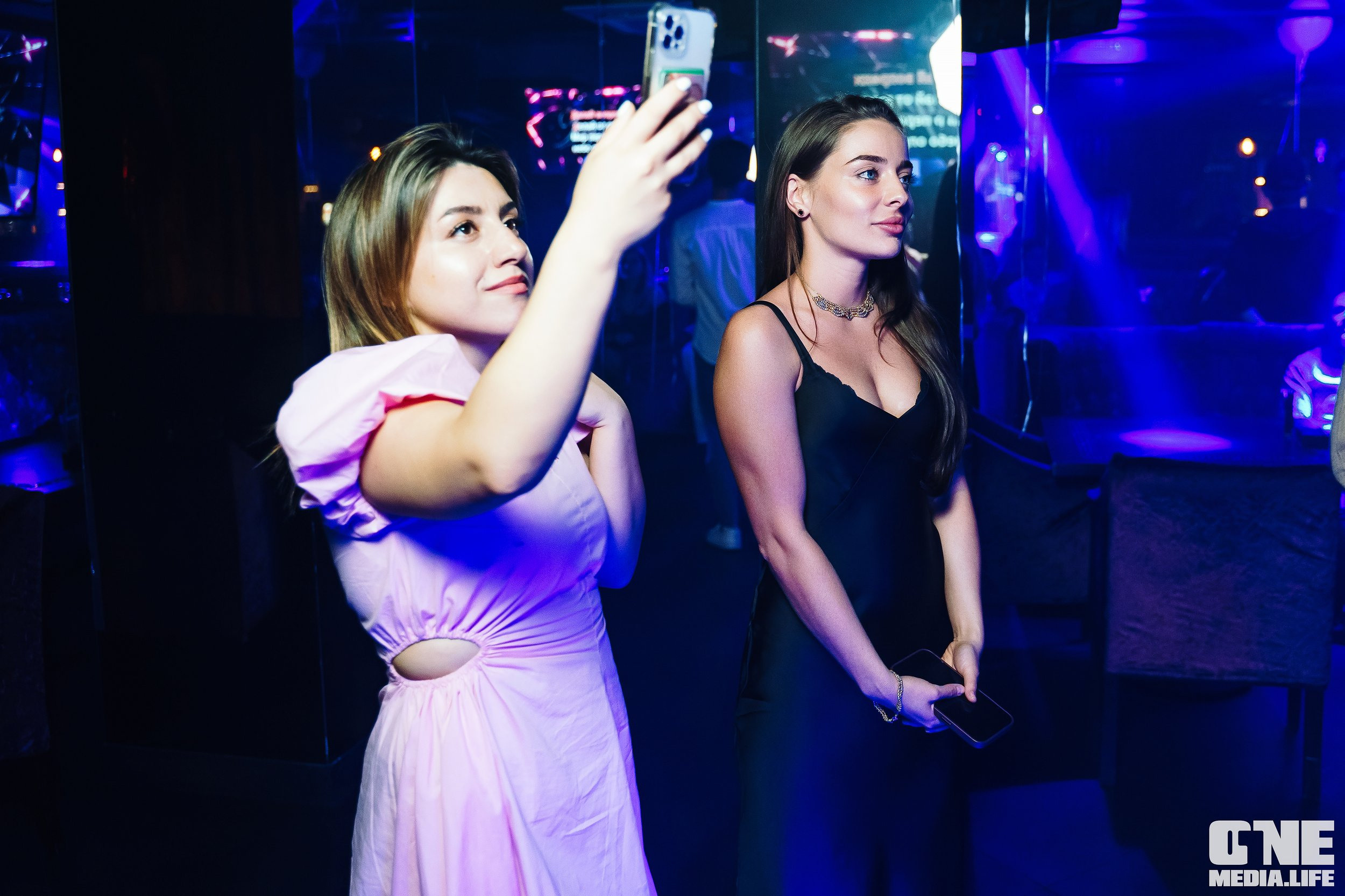 Фотоотчет из караоке-клуба Эйфория. One Media Life: фоторепортажи, фотоотчеты с мероприятий и заведений