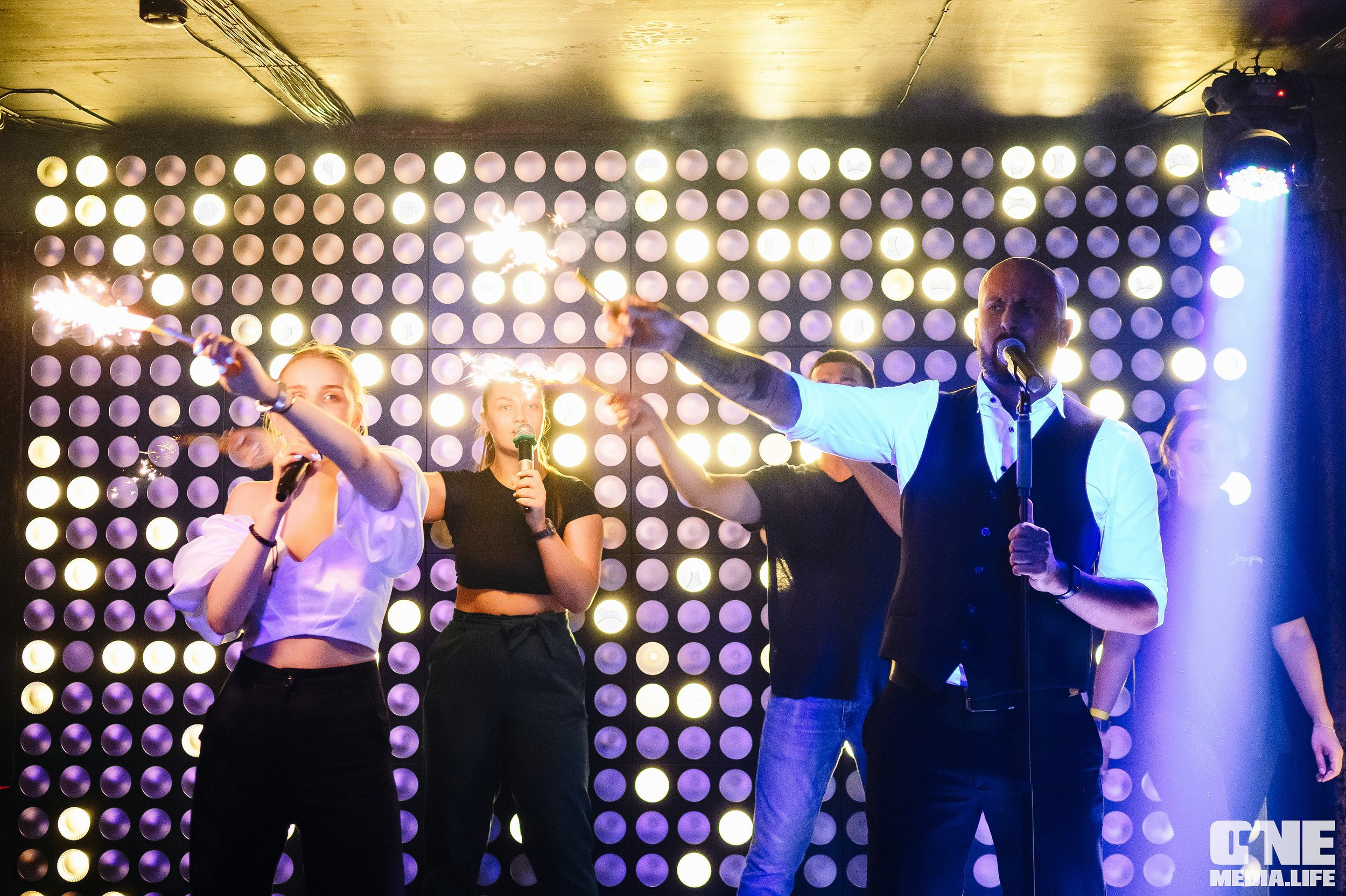 Фоторепортаж из караоке-клуба Эйфория. One Media Life: фоторепортажи, фотоотчеты с мероприятий и заведений