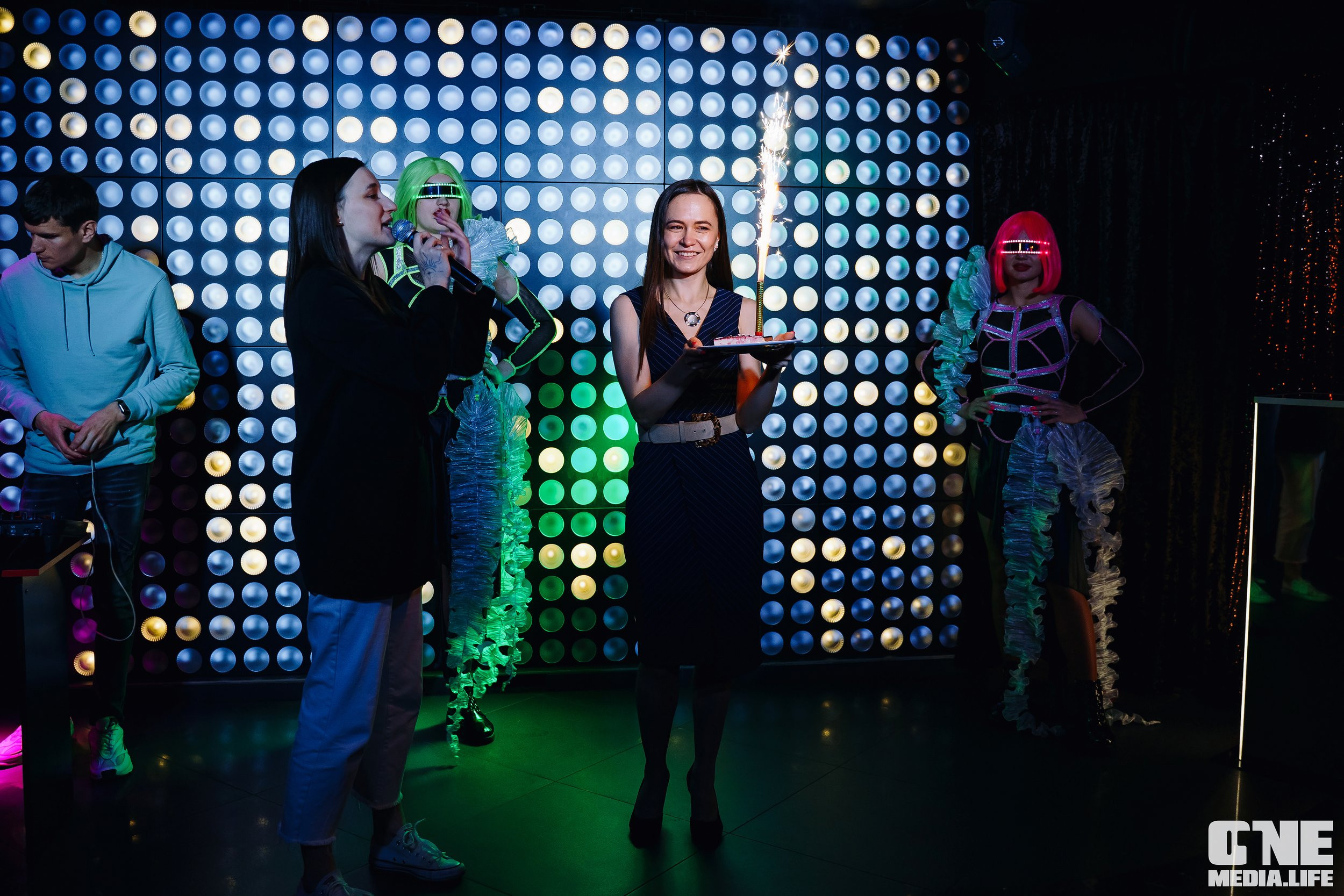 Фотоотчет из караоке-клуба Эйфория. One Media Life: фоторепортажи, фотоотчеты с мероприятий и заведений