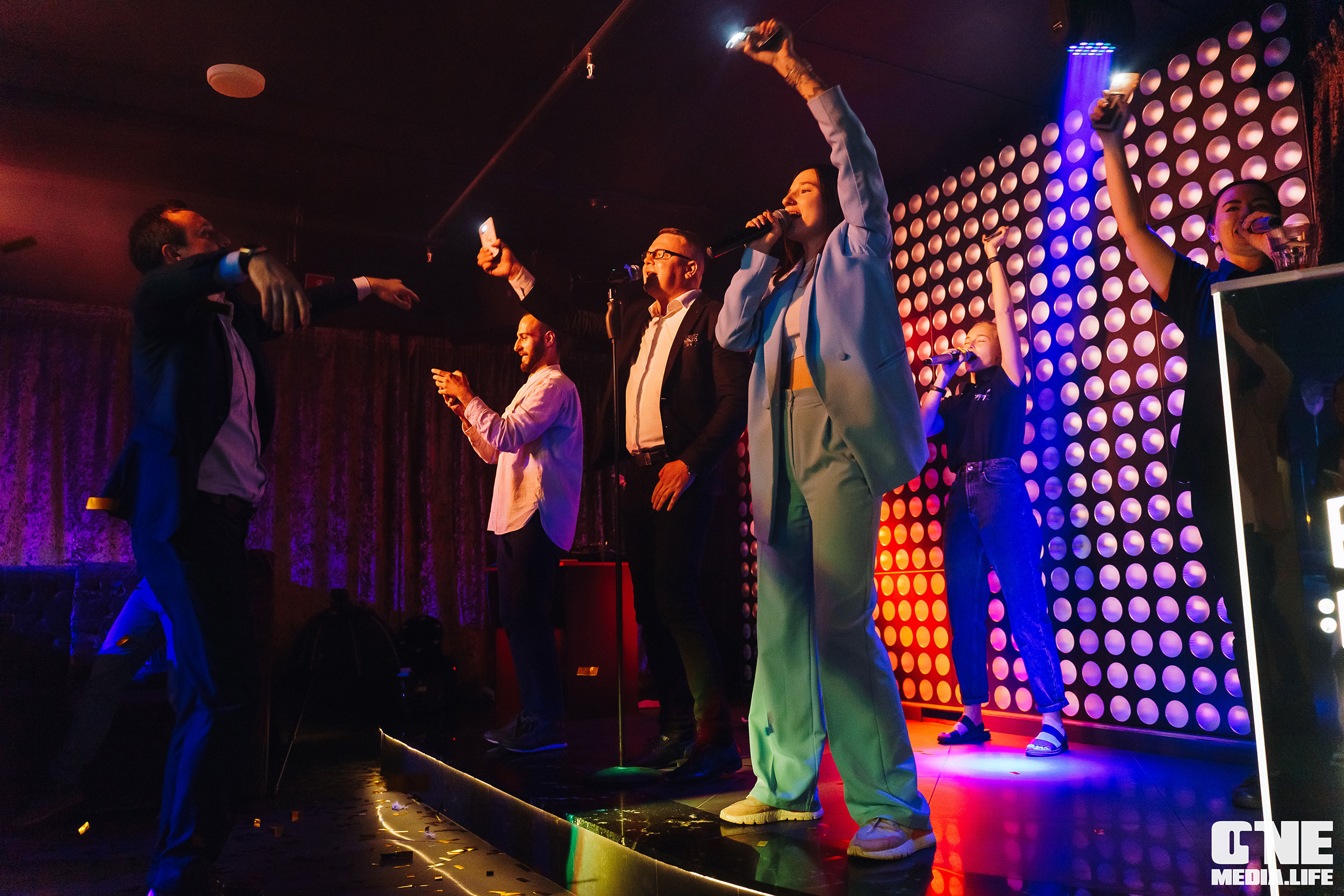Фоторепортаж из караоке-клуба Эйфория. One Media Life: фоторепортажи, фотоотчеты с мероприятий и заведений