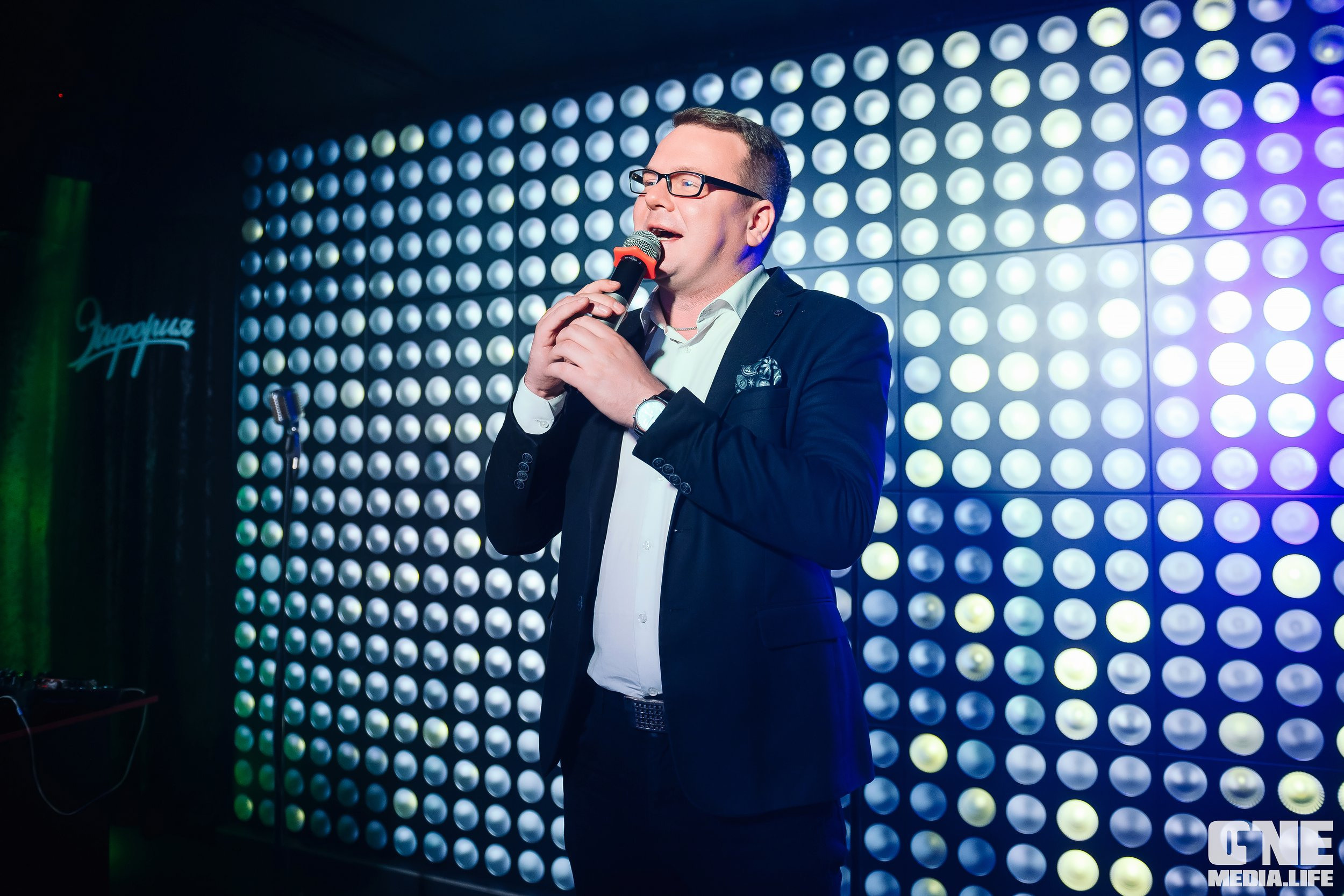 Фотоотчет из караоке-клуба Эйфория. One Media Life: фоторепортажи, фотоотчеты с мероприятий и заведений