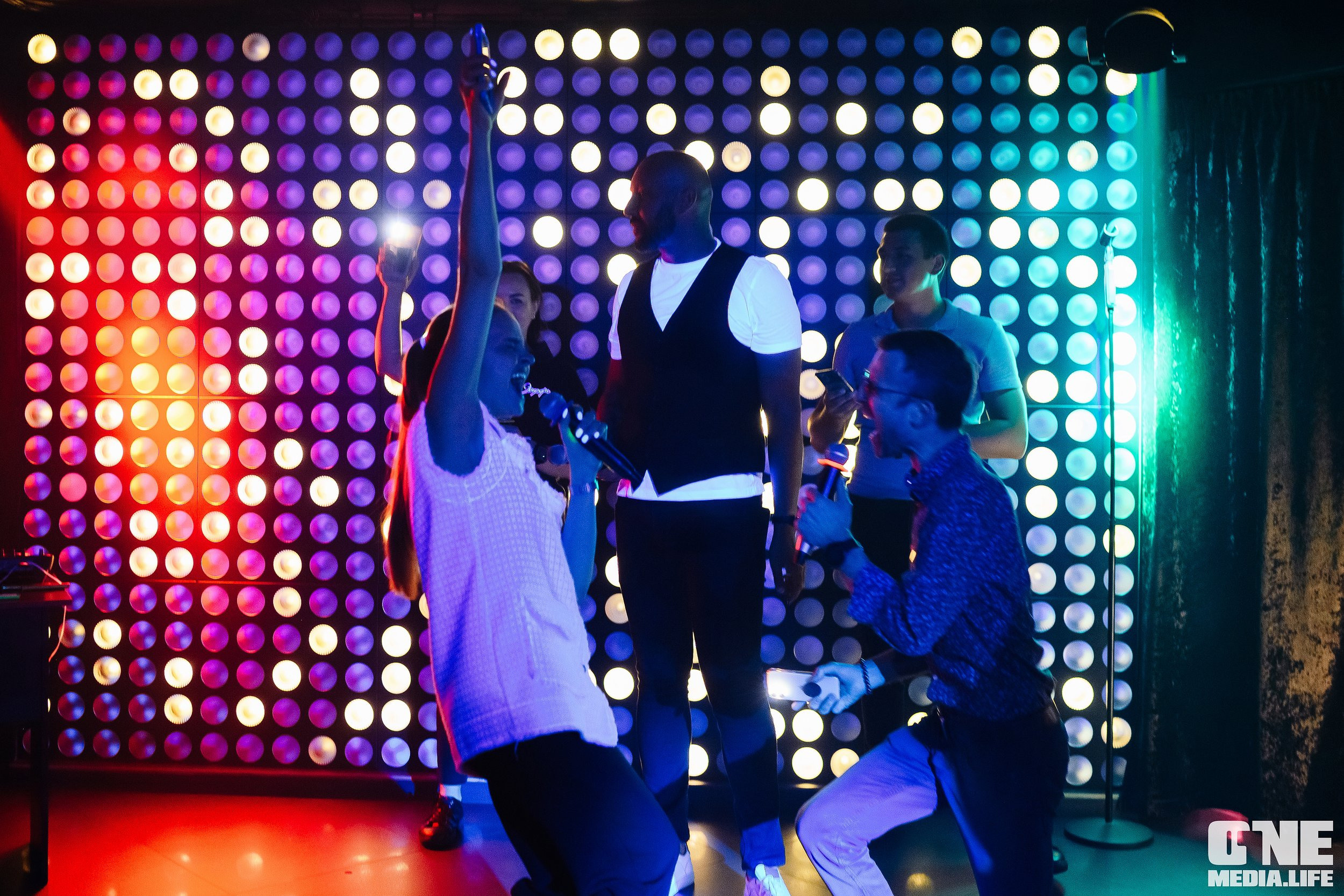 Фоторепортаж из караоке-клуба Эйфория. One Media Life: фоторепортажи, фотоотчеты с мероприятий и заведений