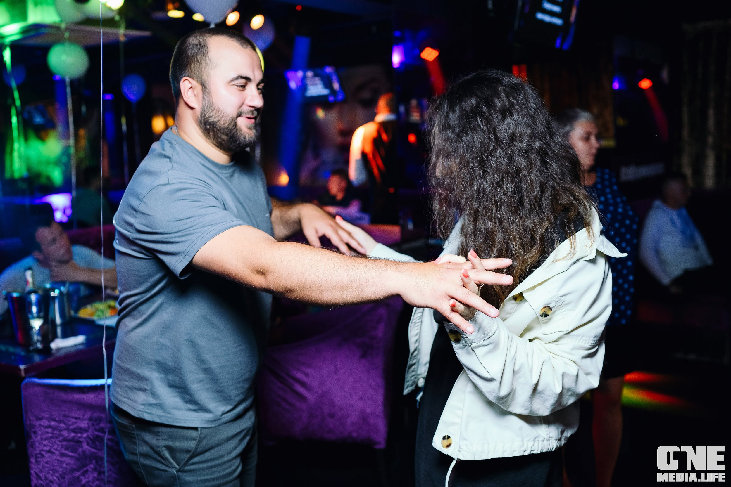 Фоторепортаж из караоке-клуба Эйфория. One Media Life: фоторепортажи, фотоотчеты с мероприятий и заведений