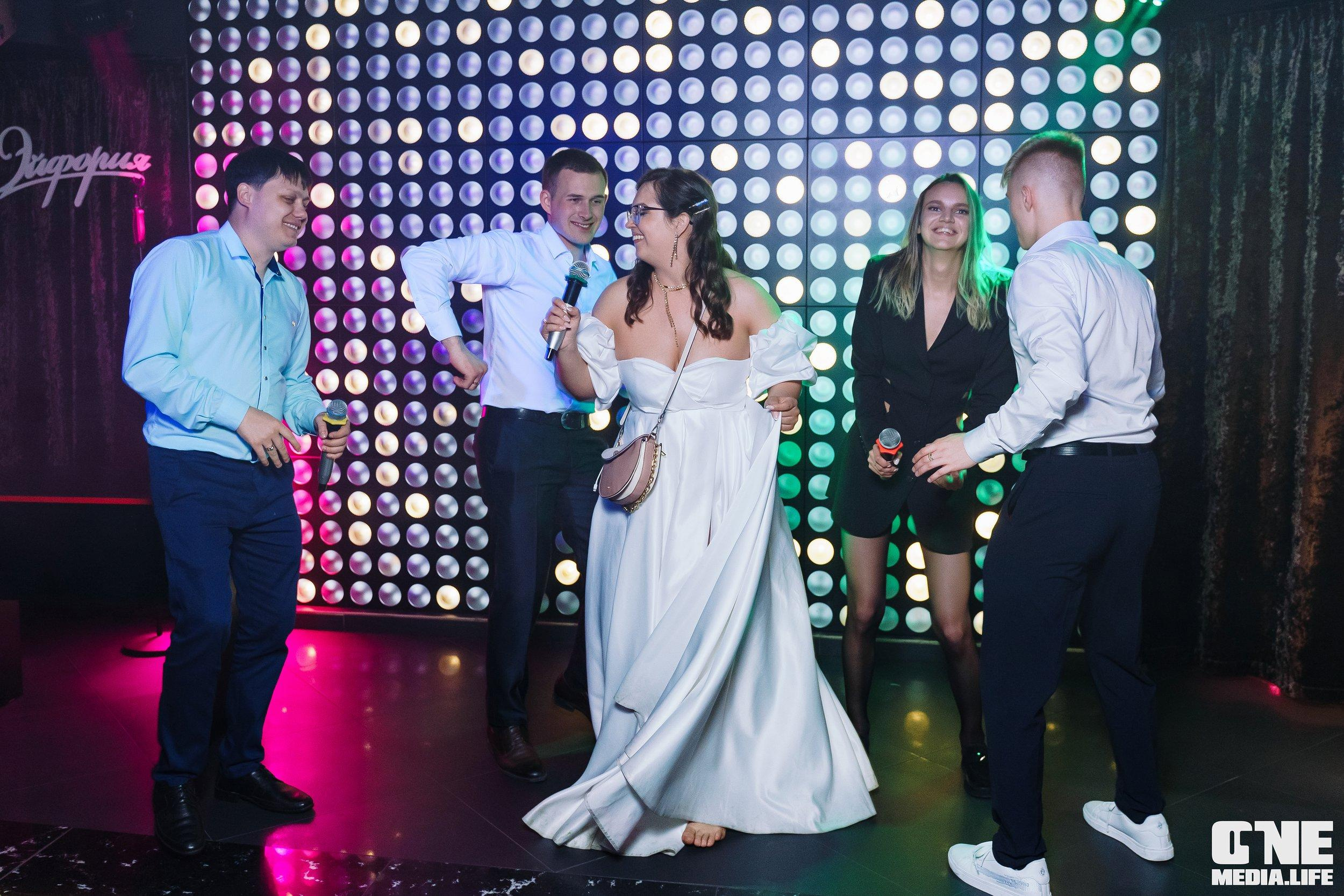 Фоторепортаж из караоке-клуба Эфория. One Media Life: фоторепортажи, фотоотчеты с мероприятий и заведений