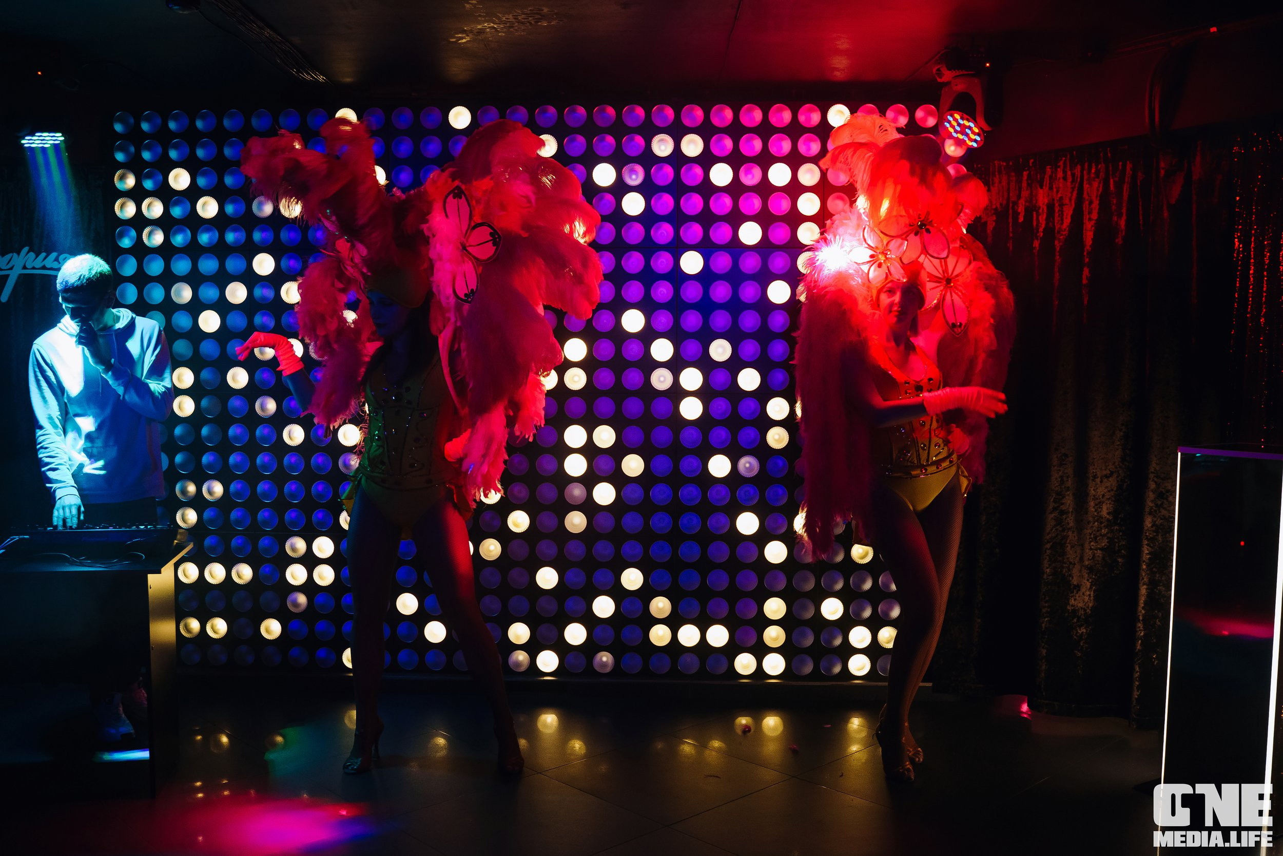 Фотоотчет из караоке-клуба Эйфория. One Media Life: фоторепортажи, фотоотчеты с мероприятий и заведений