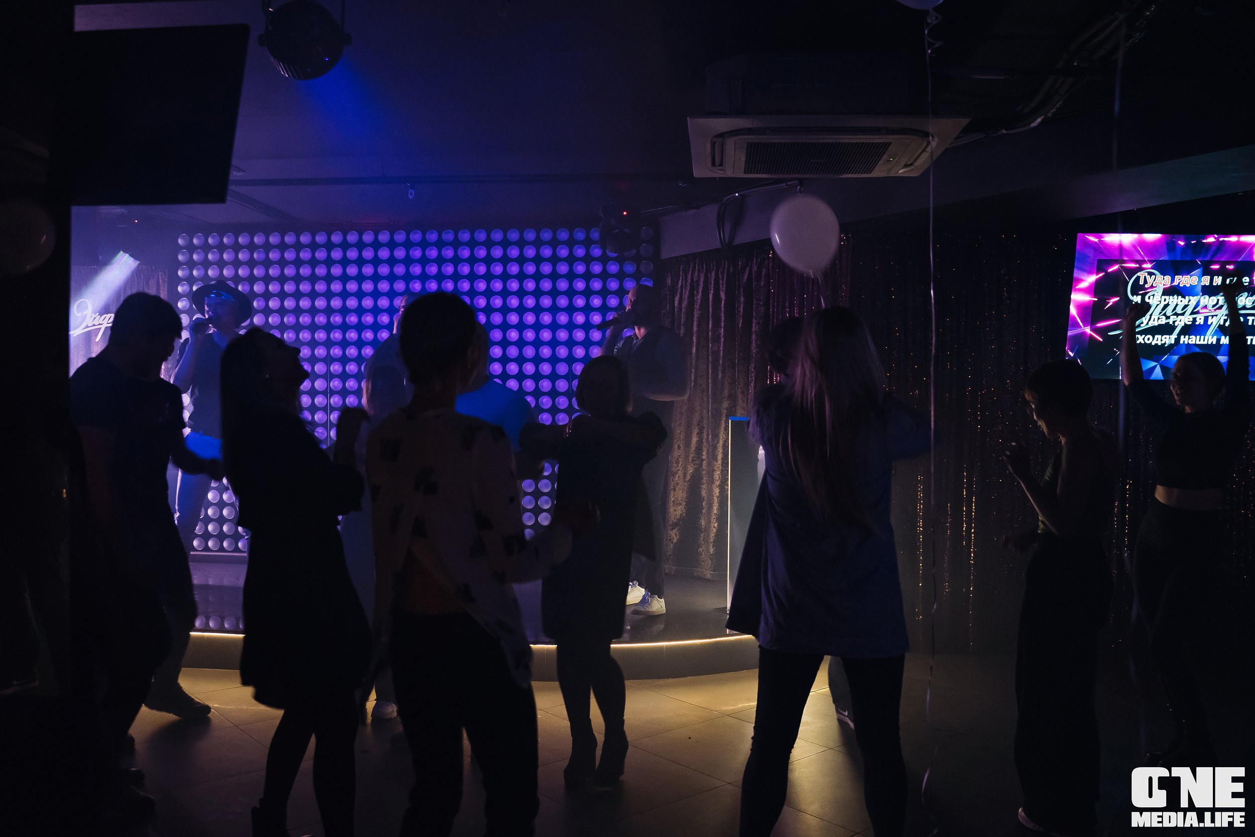 Фоторепортаж из караоке-клуба Эйфория. One Media Life: фоторепортажи, фотоотчеты с мероприятий и заведений