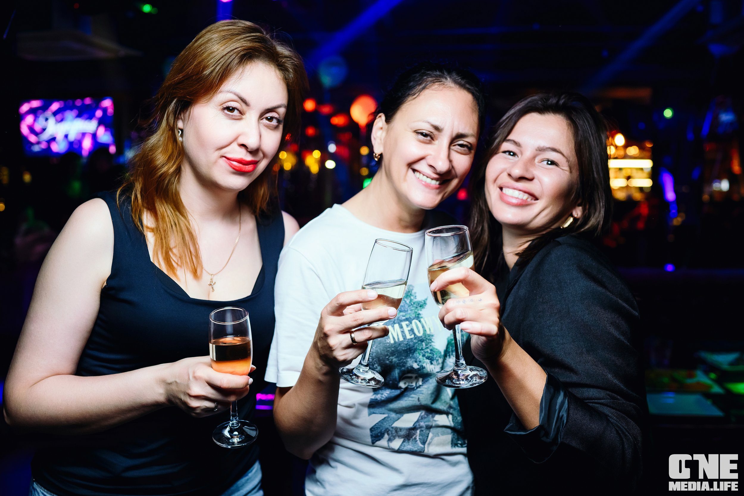 Фоторепортаж из караоке-клуба Эйфория. One Media Life: фоторепортажи, фотоотчеты с мероприятий и заведений