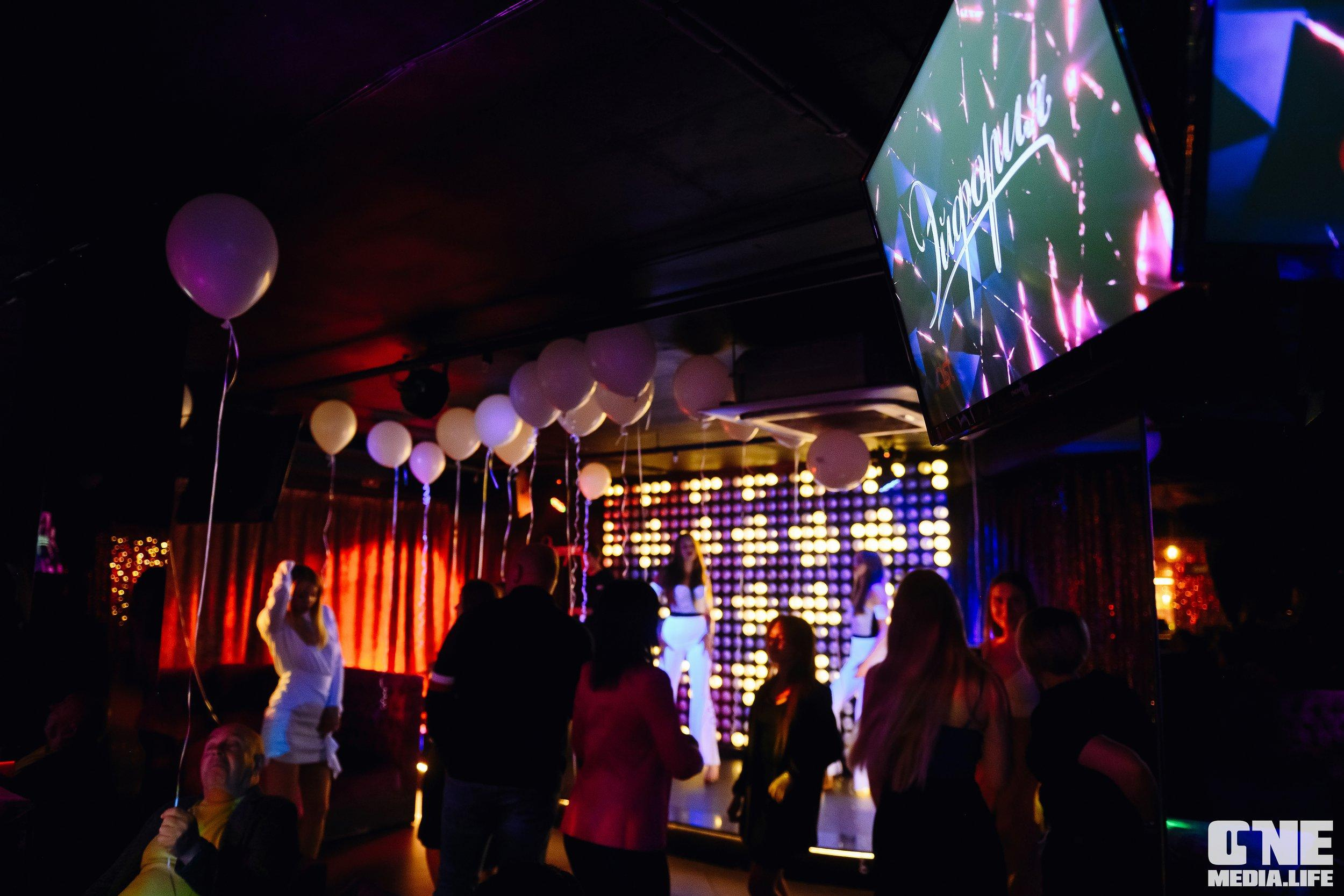 Фотоотчет из караоке-клуба Эйфория. One Media Life: фоторепортажи, фотоотчеты с мероприятий и заведений