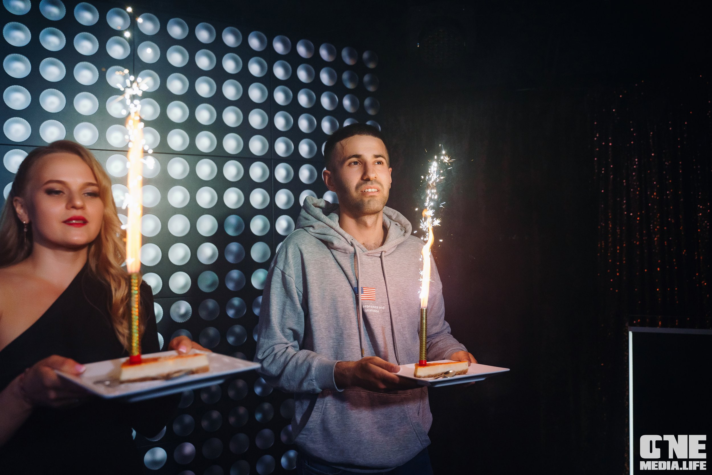 Фотоотчет из караоке-клуба Эйфория. One Media Life: фоторепортажи, фотоотчеты с мероприятий и заведений