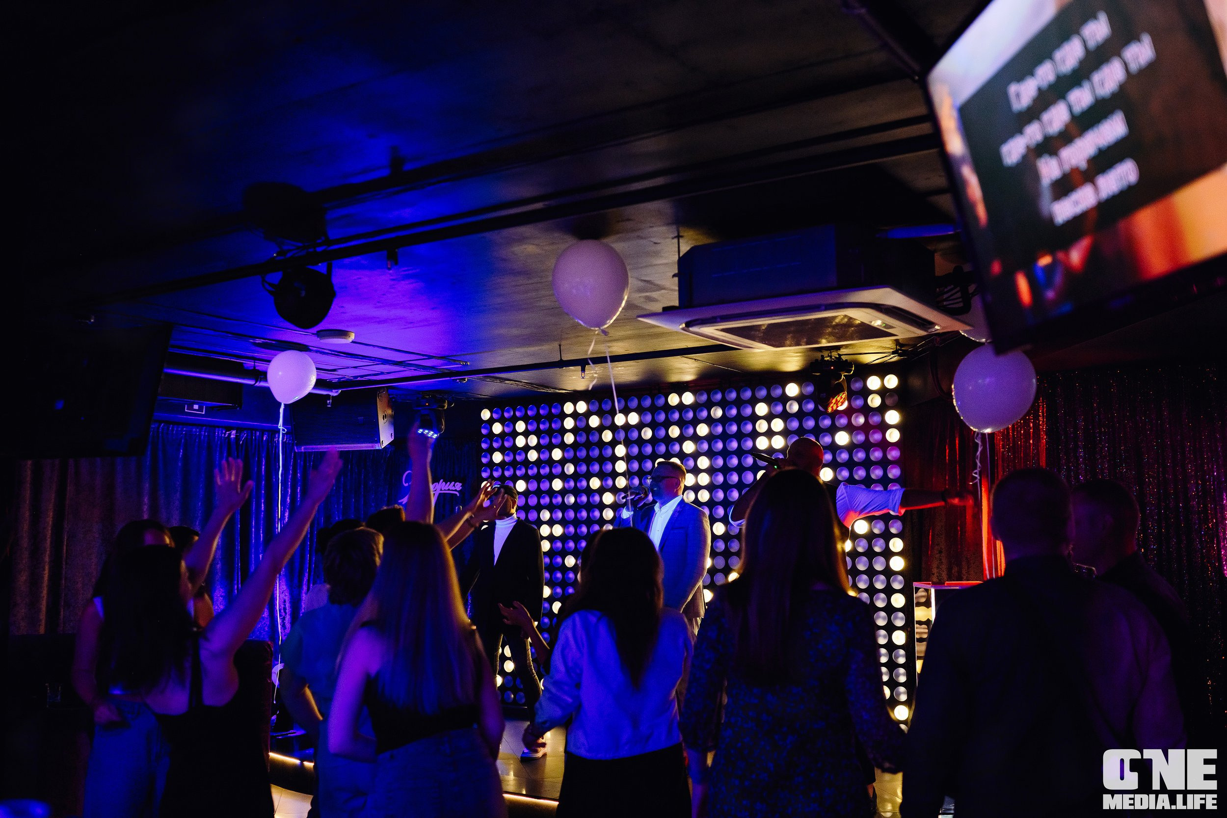 Фоторепортаж из караоке-клуба Эйфория. One Media Life: фоторепортажи, фотоотчеты с мероприятий и заведений