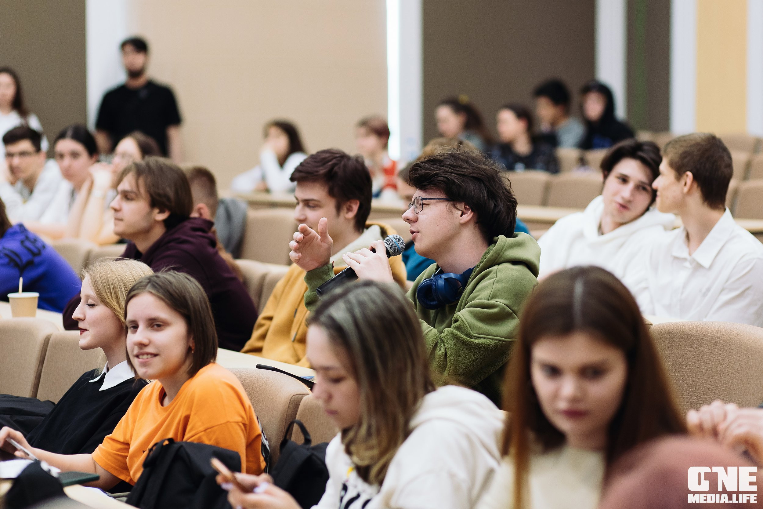 Серия лекция по искусственному интеллекту. One Media Life: фоторепортажи, фотоотчеты с мероприятий и заведений