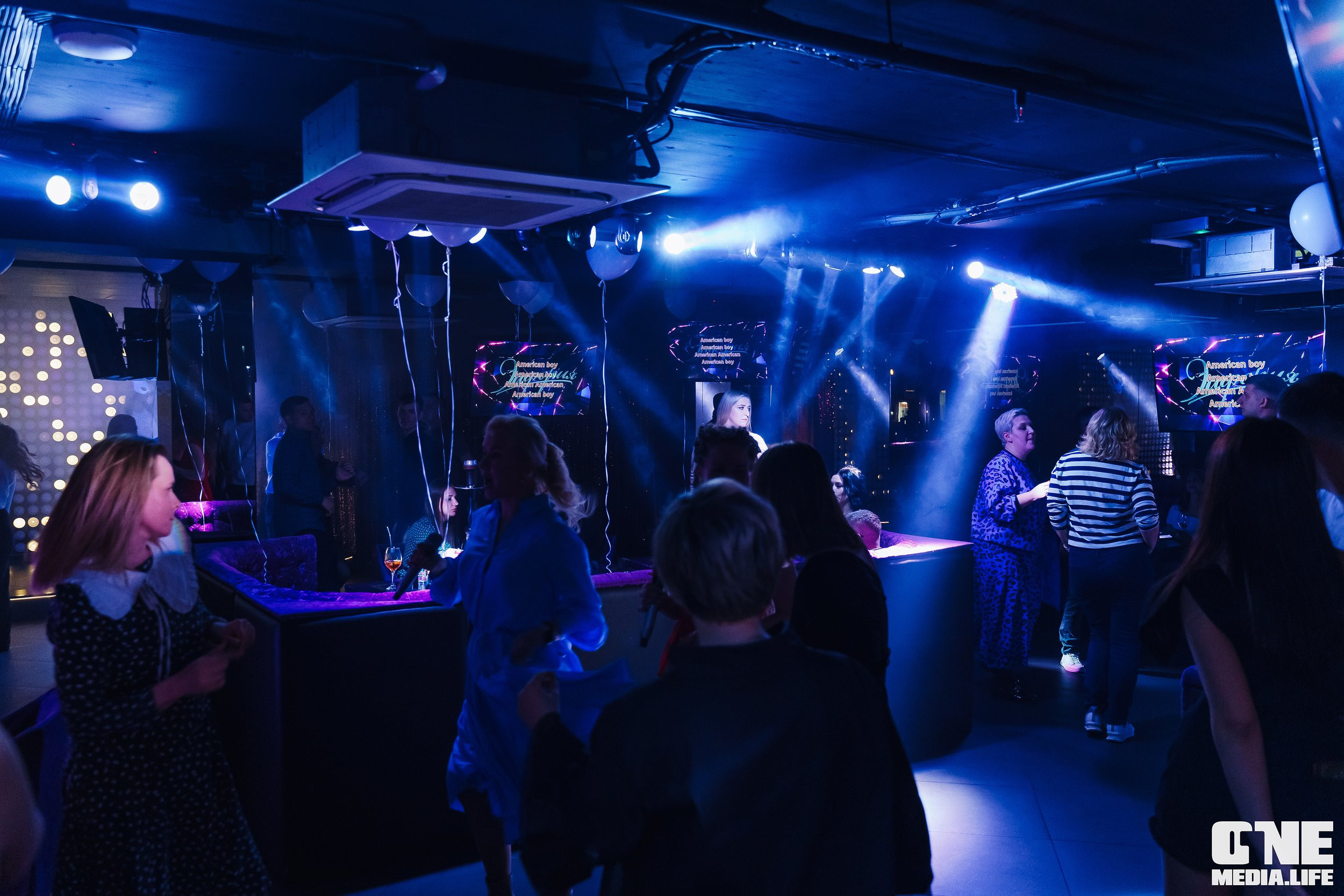 Фоторепортаж из караоке-клуба Эйфория. One Media Life: фоторепортажи, фотоотчеты с мероприятий и заведений