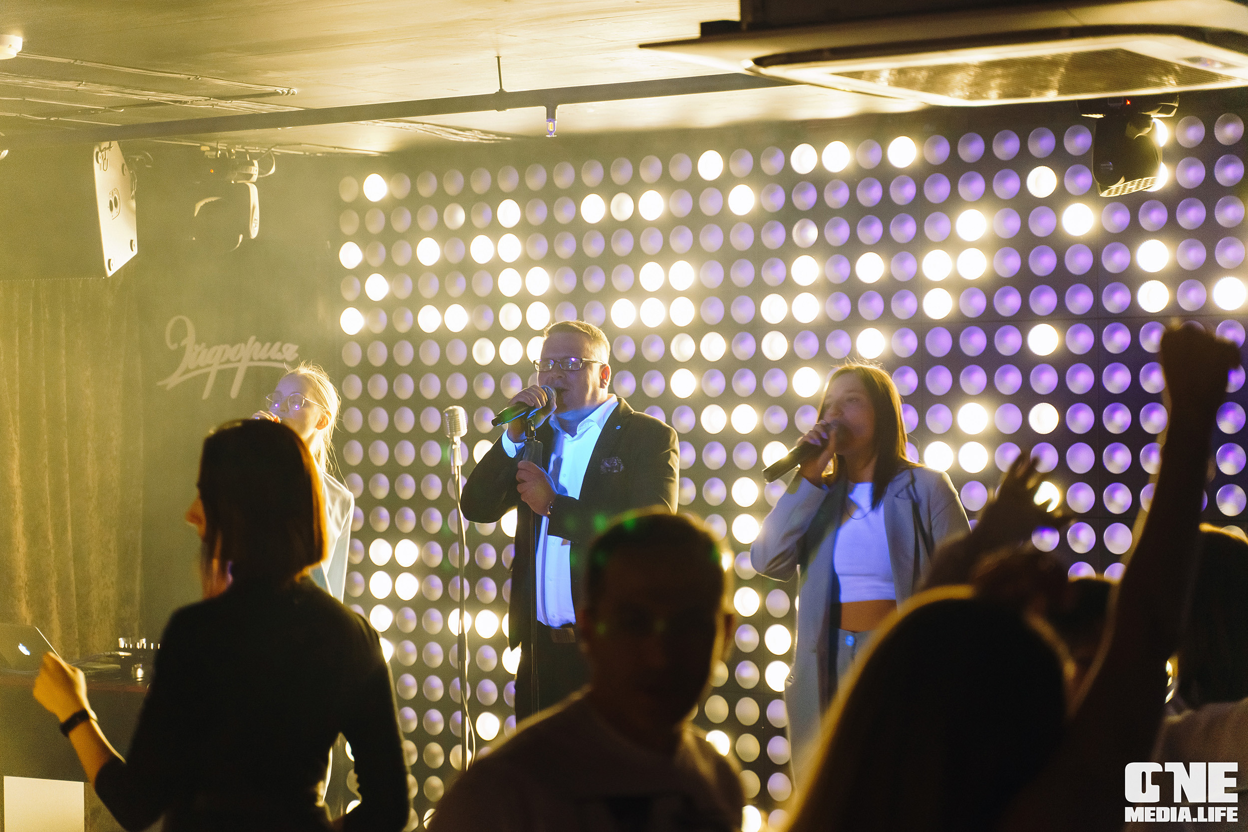 Фоторепортаж из караоке-клуба Эйфория. One Media Life: фоторепортажи, фотоотчеты с мероприятий и заведений