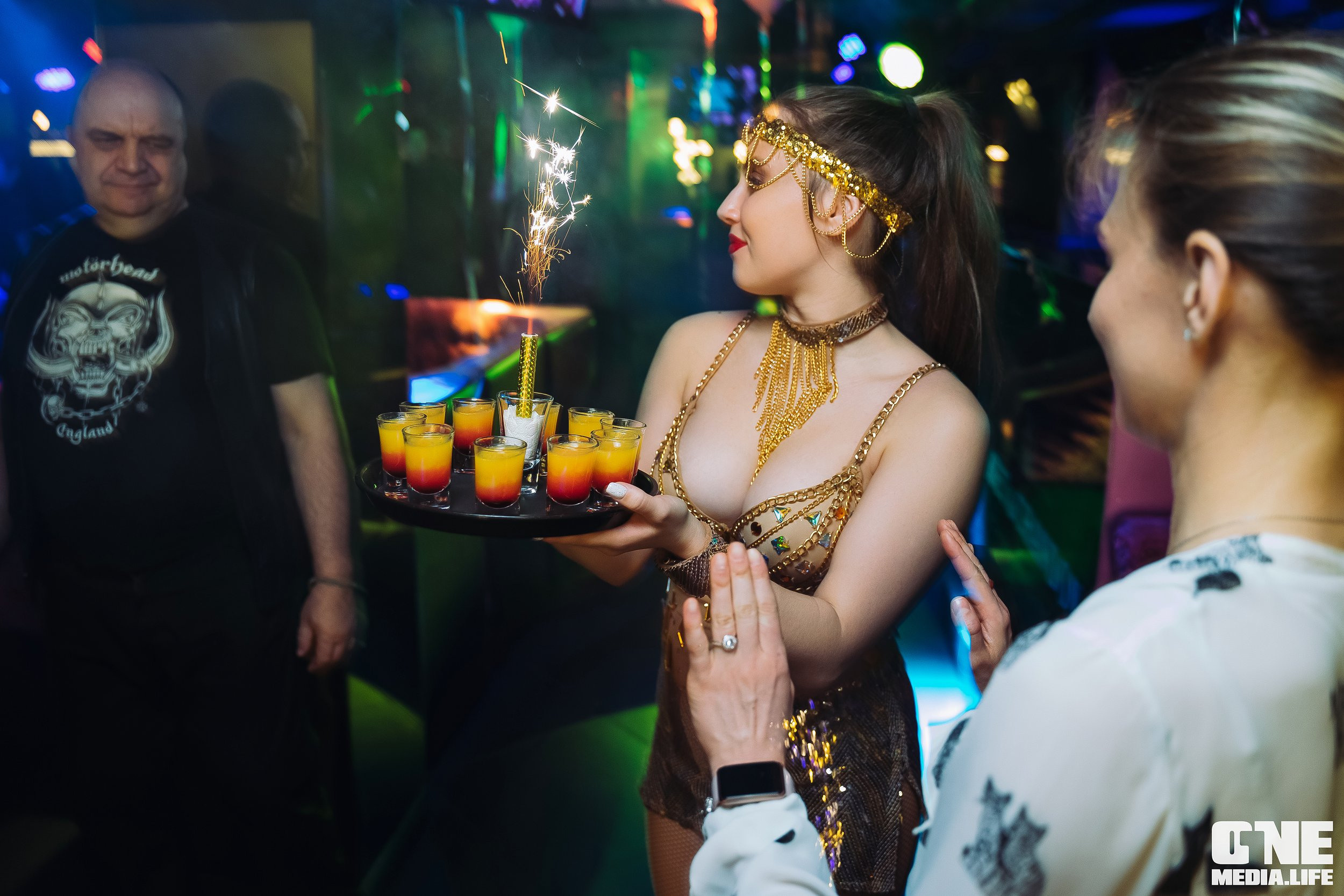 Фоторепортаж из караоке-клуба Эйфория. One Media Life: фоторепортажи, фотоотчеты с мероприятий и заведений