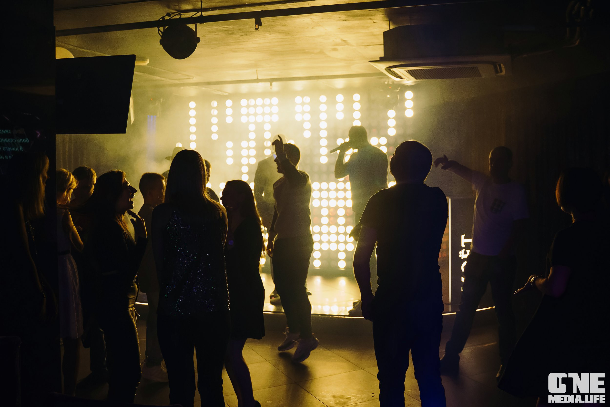 Фотоотчет из караоке-клуба Эйфория. One Media Life: фоторепортажи, фотоотчеты с мероприятий и заведений