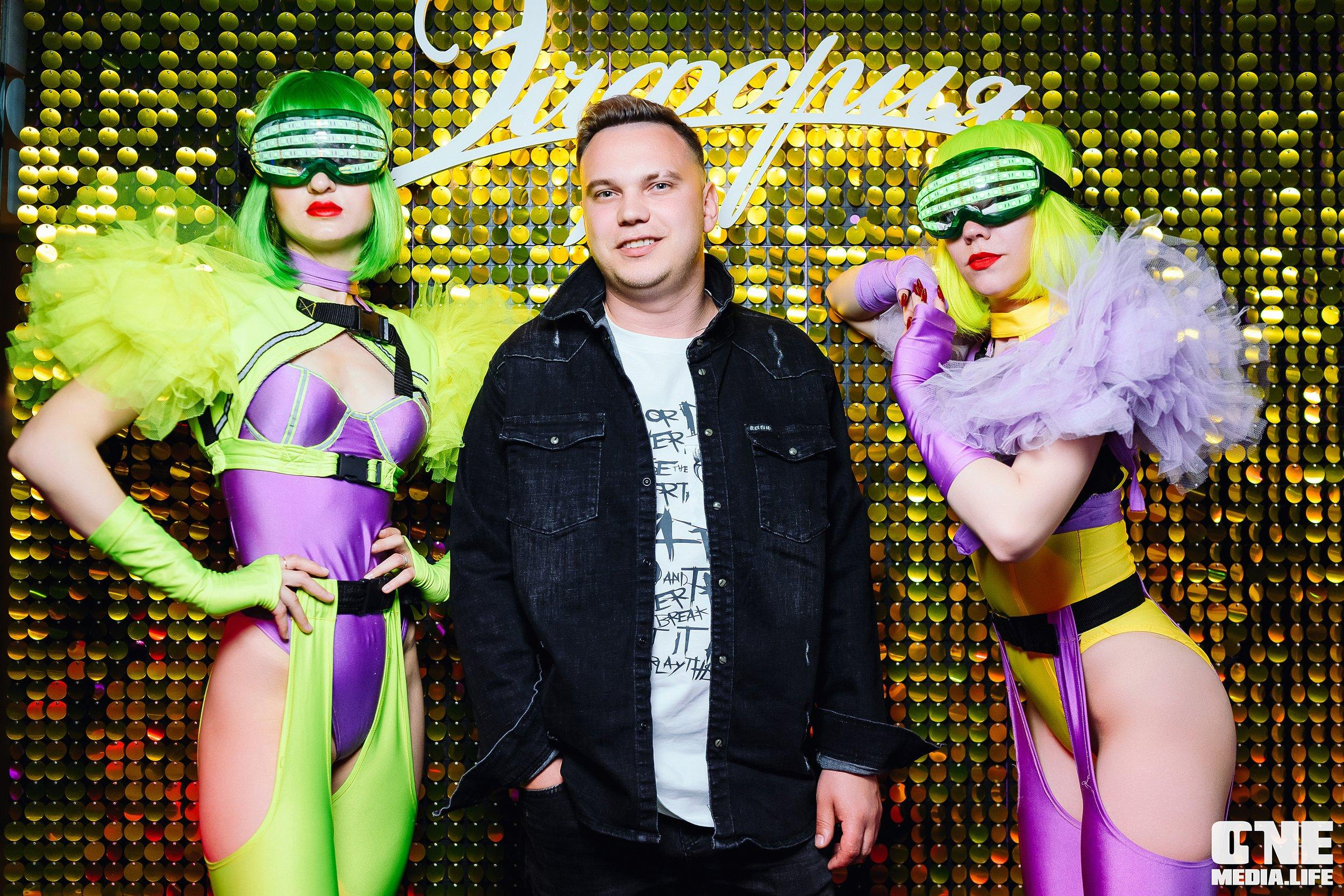 Фоторепортаж из караоке-клуба Эйфория. One Media Life: фоторепортажи, фотоотчеты с мероприятий и заведений