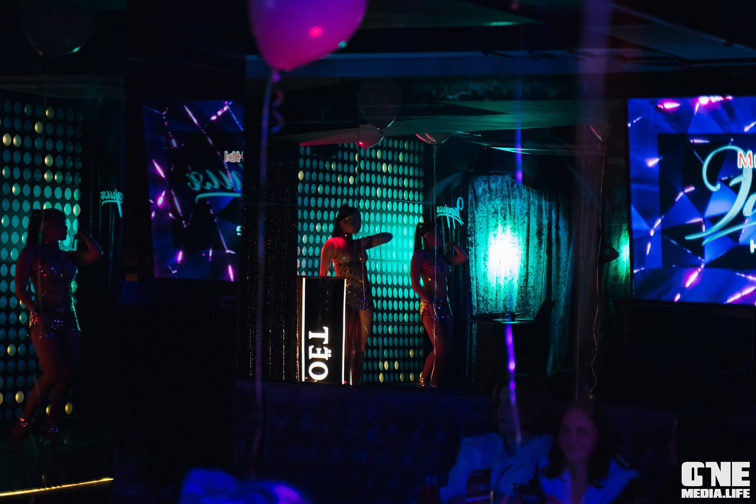 Фоторепортаж из караоке-клуба Эйфория. One Media Life: фоторепортажи, фотоотчеты с мероприятий и заведений