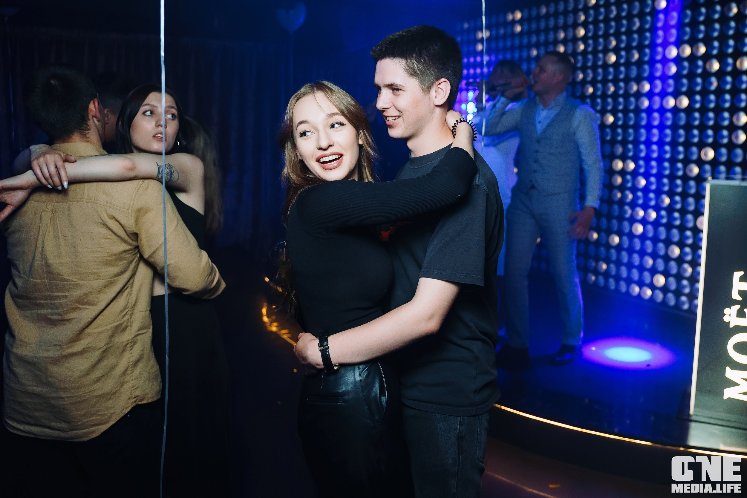 Фотоотчет из караоке-клуба Эйфория. One Media Life: фоторепортажи, фотоотчеты с мероприятий и заведений