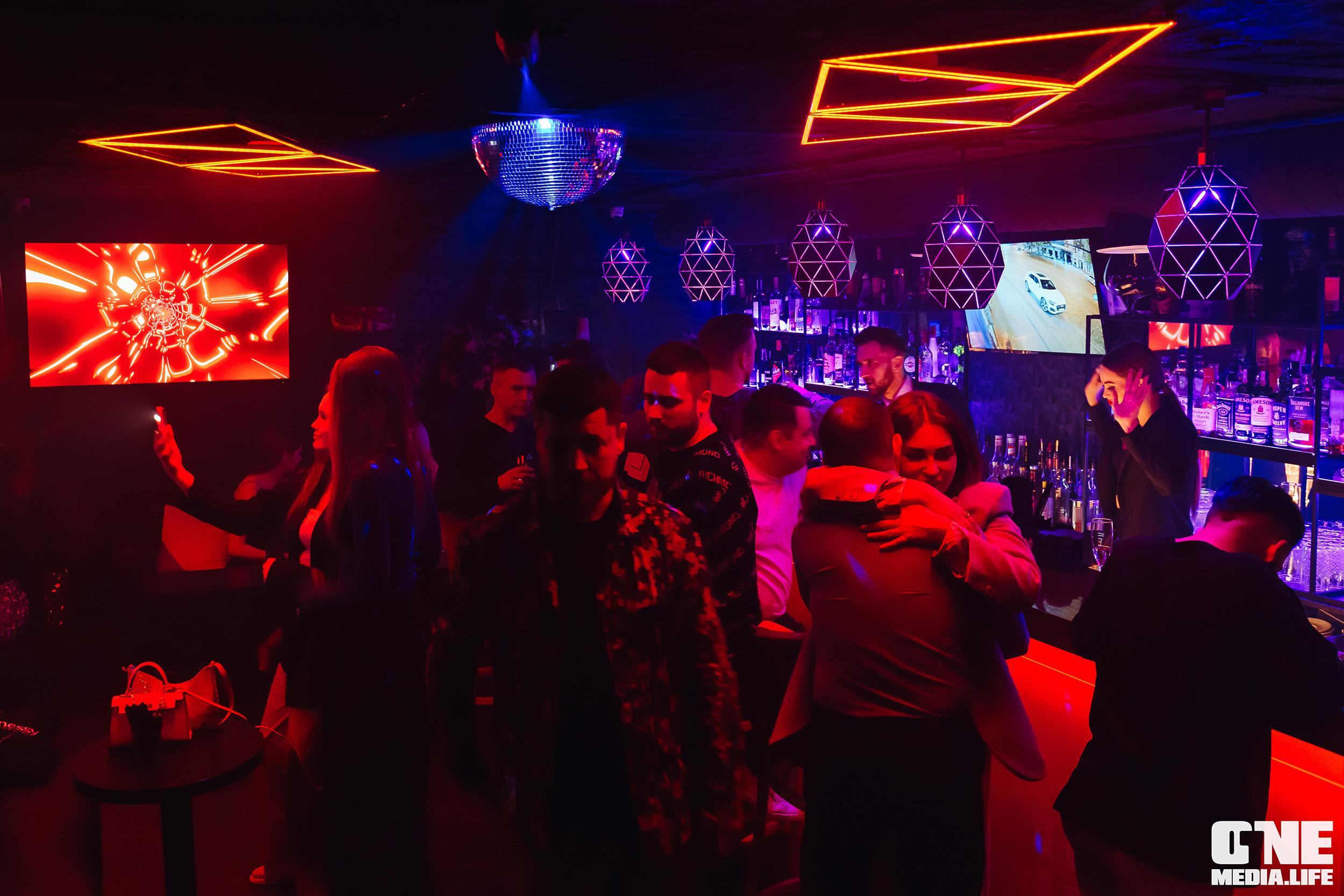 Фоторепортаж из SECRET Night Club. One Media Life: фоторепортажи, фотоотчеты с мероприятий и заведений