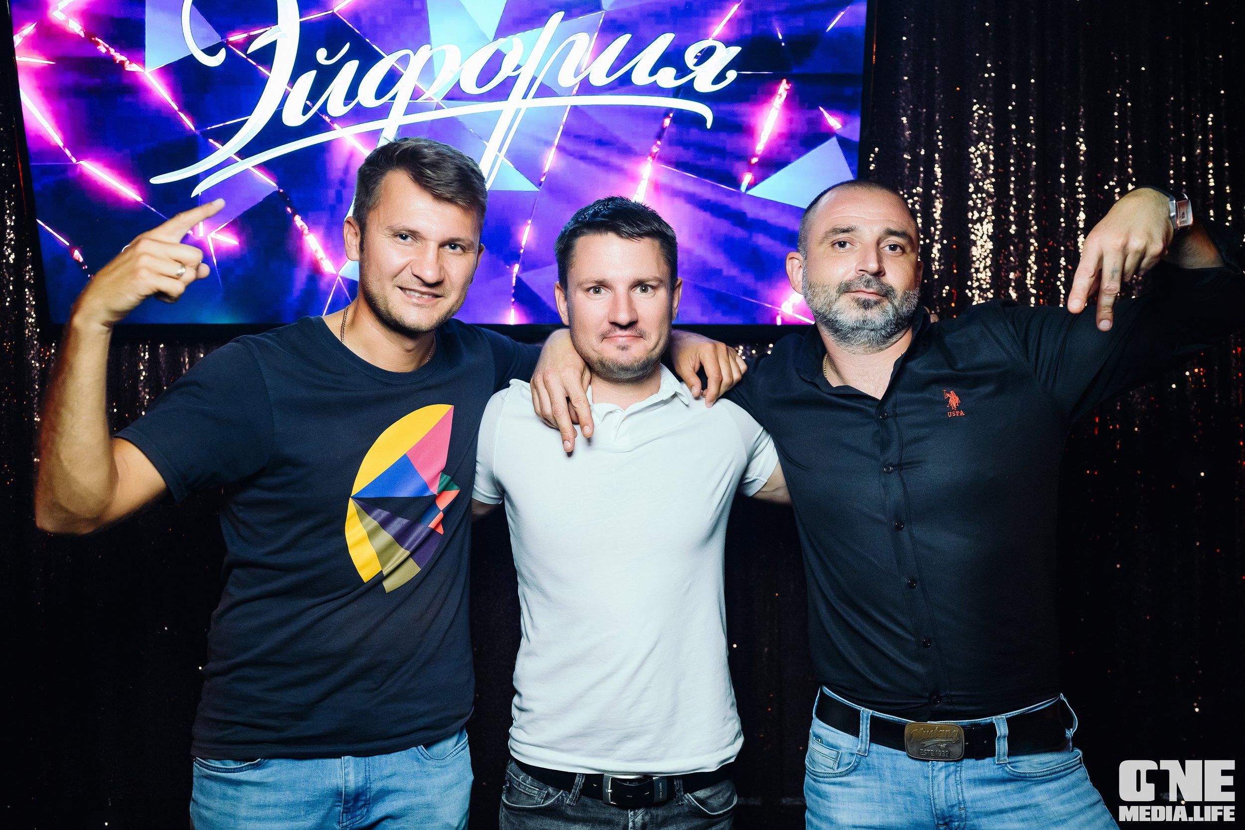 Фоторепортаж из караоке-клуба Эйфория. One Media Life: фоторепортажи, фотоотчеты с мероприятий и заведений