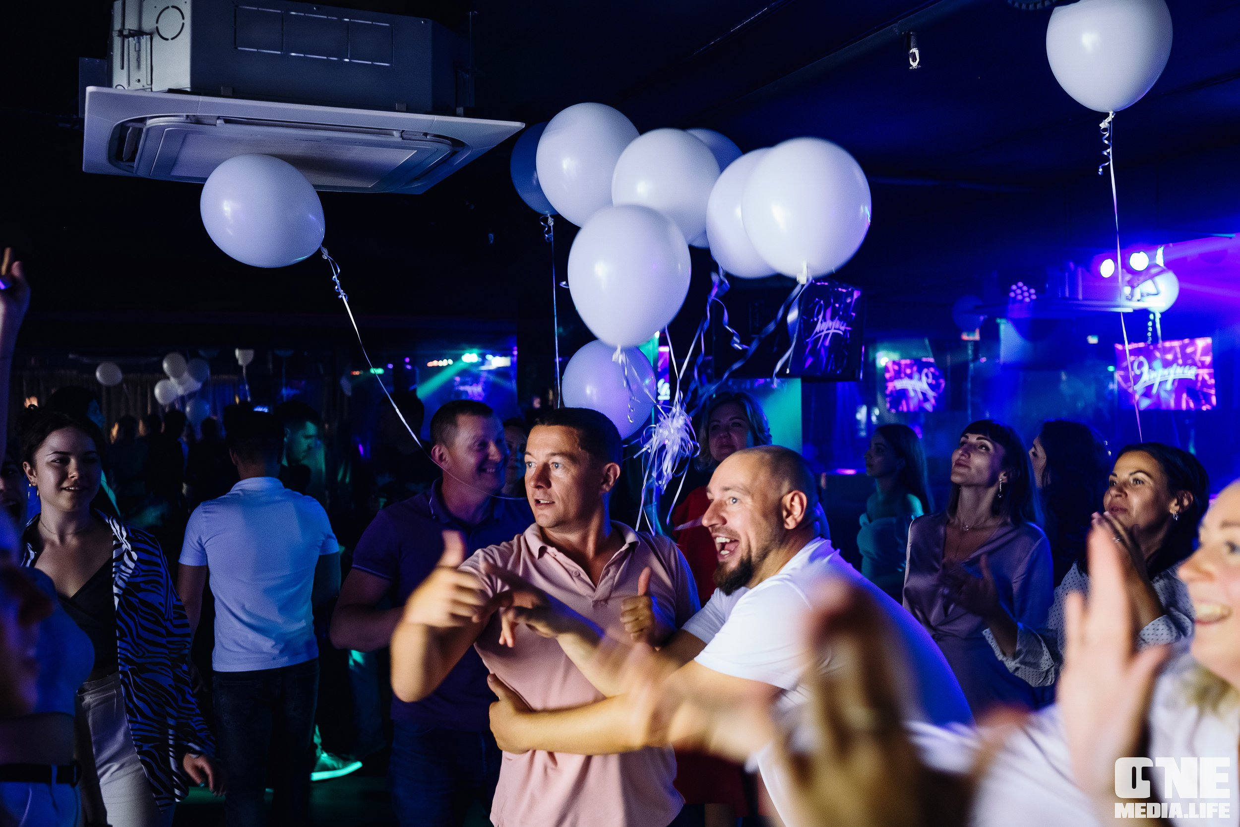 Фоторепортаж из караоке-клуба Эйфория. One Media Life: фоторепортажи, фотоотчеты с мероприятий и заведений