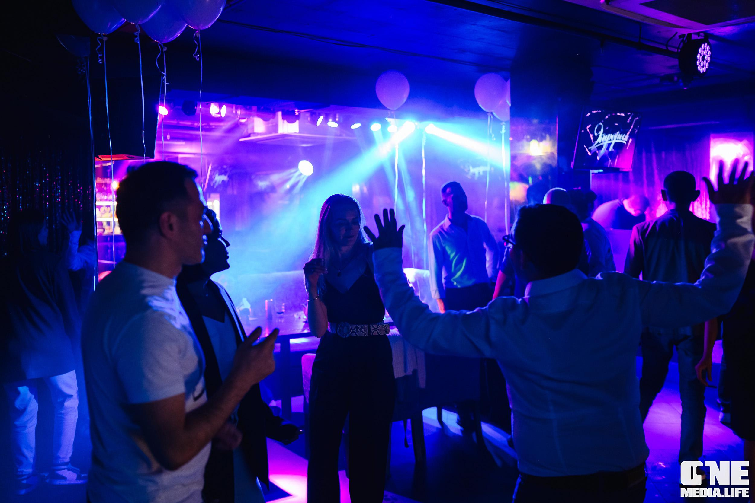 Фоторепортаж из караоке-клуба Эйфория. One Media Life: фоторепортажи, фотоотчеты с мероприятий и заведений