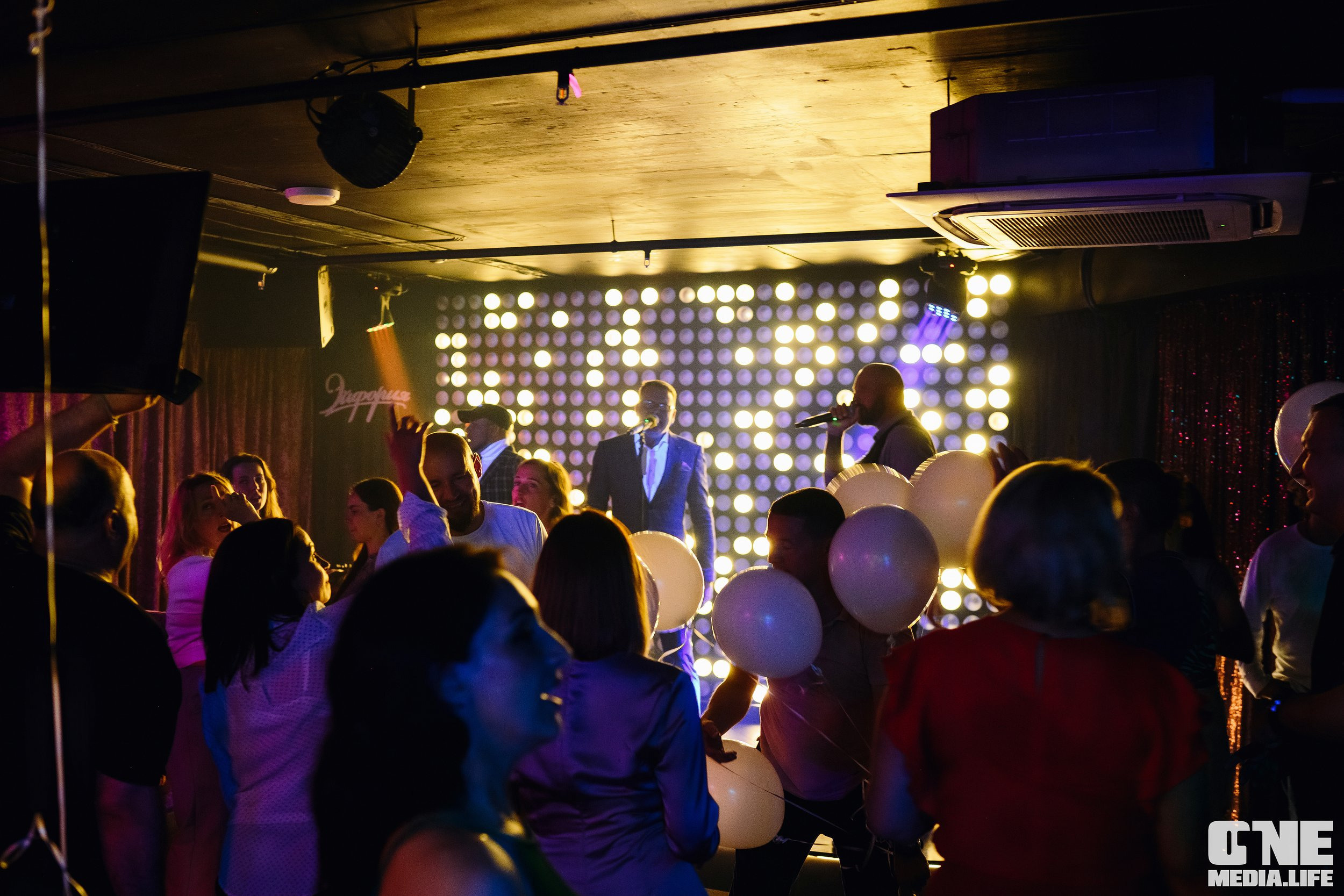 Фоторепортаж из караоке-клуба Эйфория. One Media Life: фоторепортажи, фотоотчеты с мероприятий и заведений