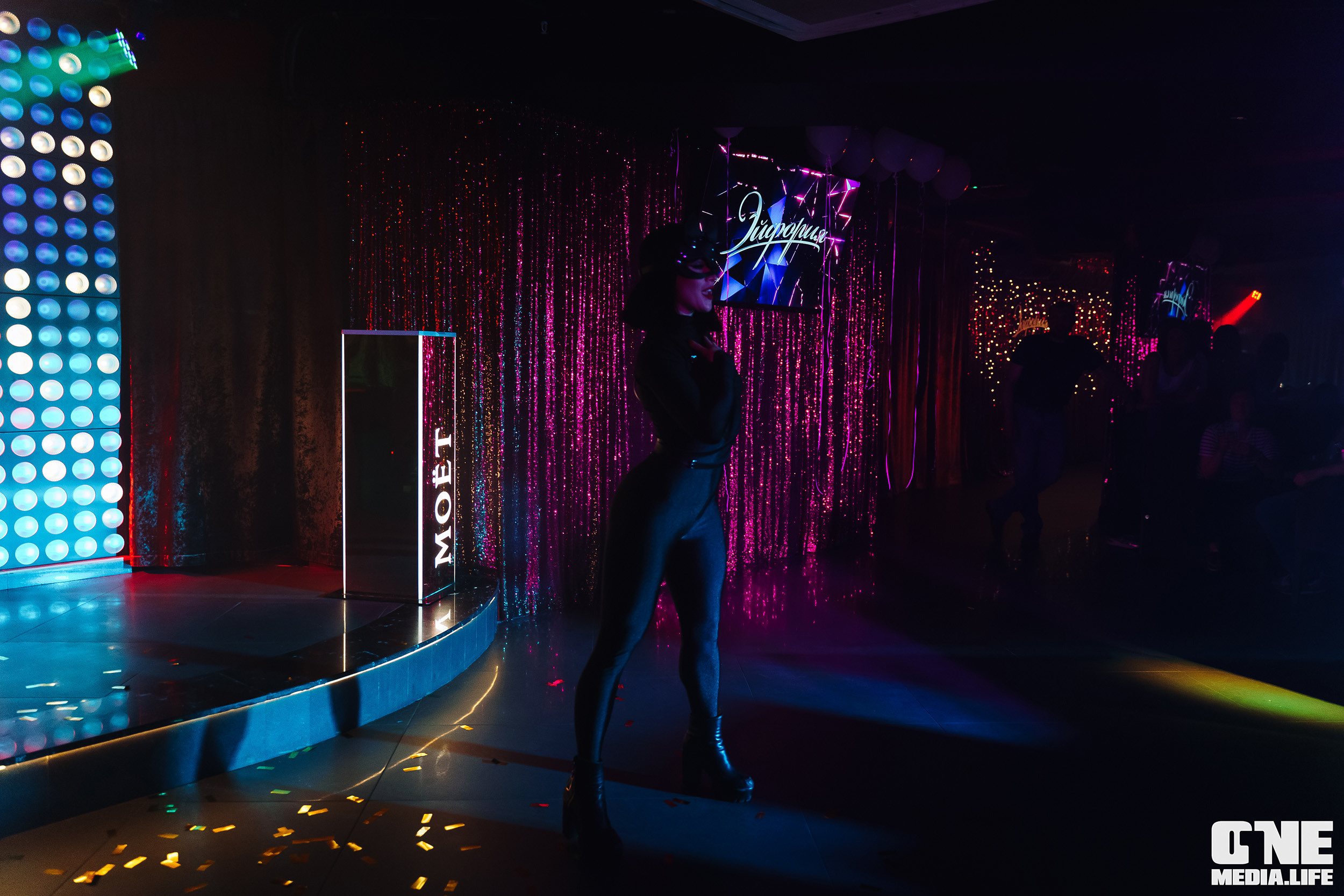 Фоторепортаж из караоке-клуба Эйфория. One Media Life: фоторепортажи, фотоотчеты с мероприятий и заведений