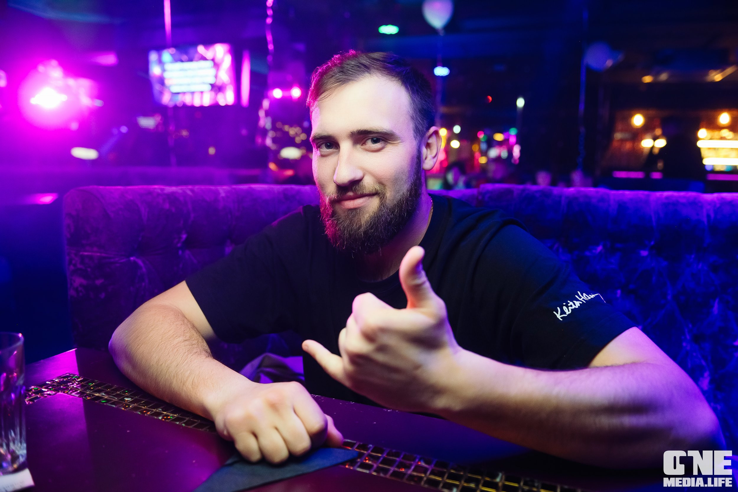 Фотоотчет из караоке-клуба Эйфория. One Media Life: фоторепортажи, фотоотчеты с мероприятий и заведений