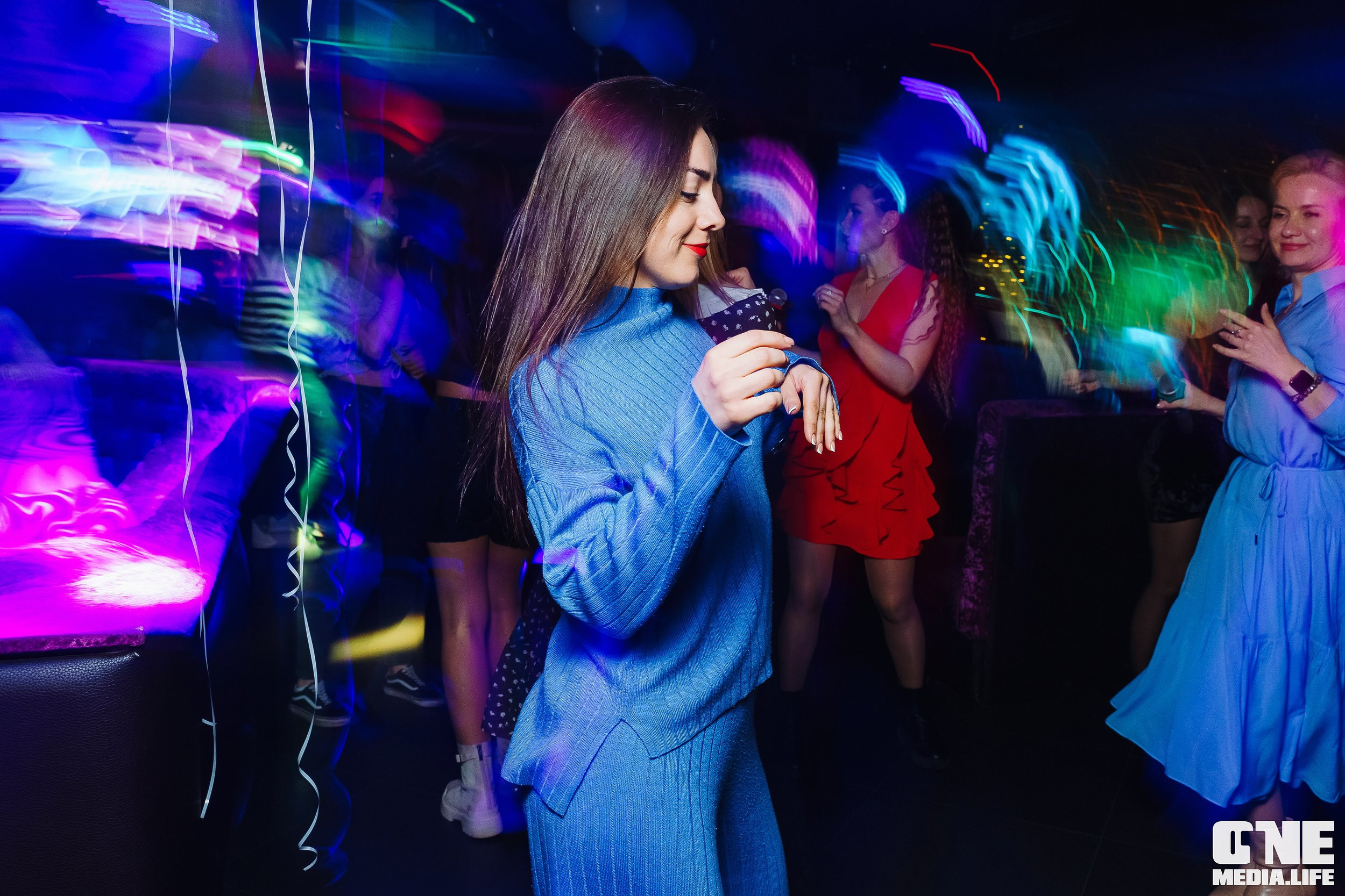 Фоторепортаж из караоке-клуба Эйфория. One Media Life: фоторепортажи, фотоотчеты с мероприятий и заведений