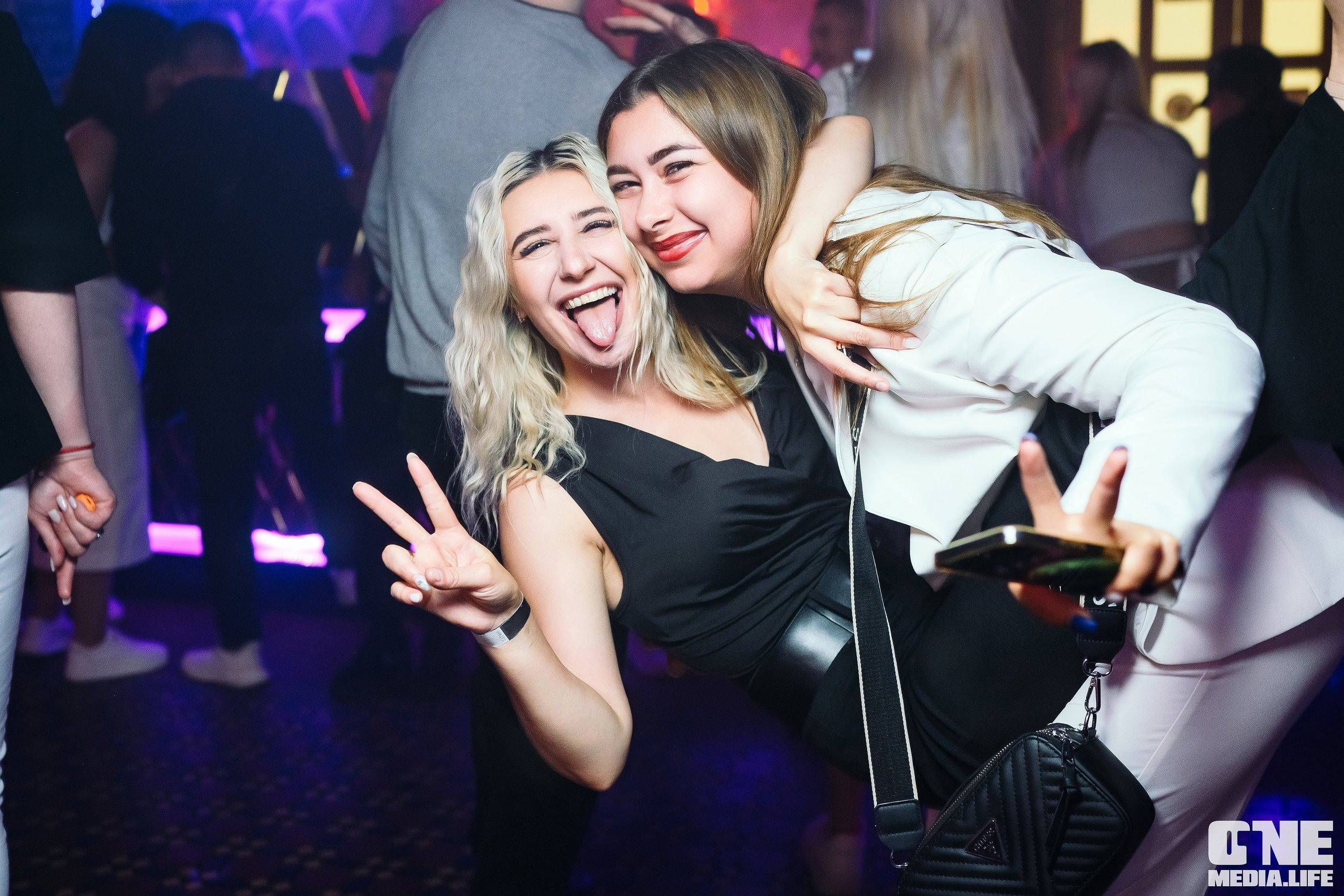 Фоторепортаж из экстрим бара XxxX. One Media Life: фоторепортажи, фотоотчеты с мероприятий и заведений