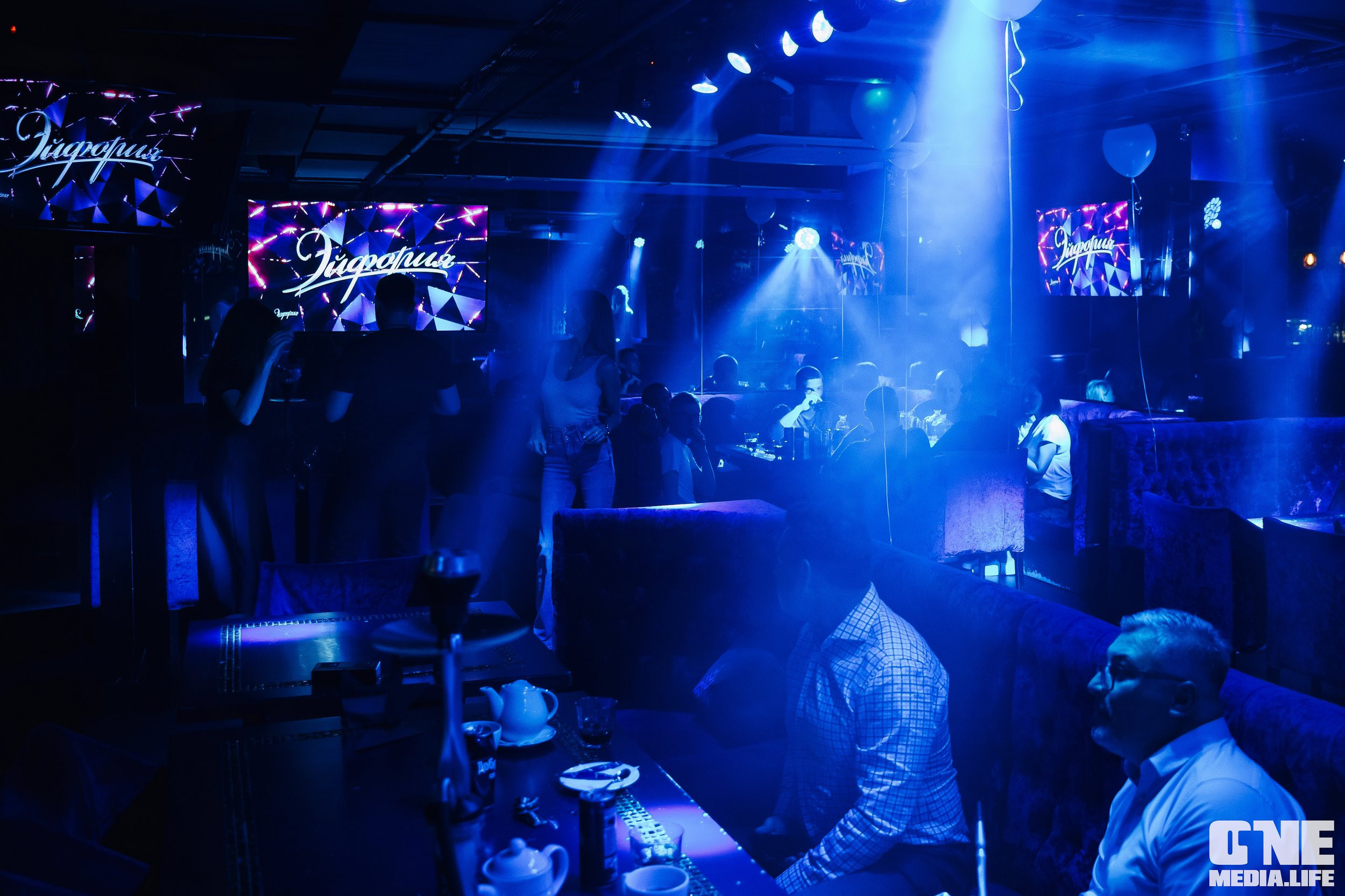 Фотоотчет из караоке-клуба Эйфория. One Media Life: фоторепортажи, фотоотчеты с мероприятий и заведений