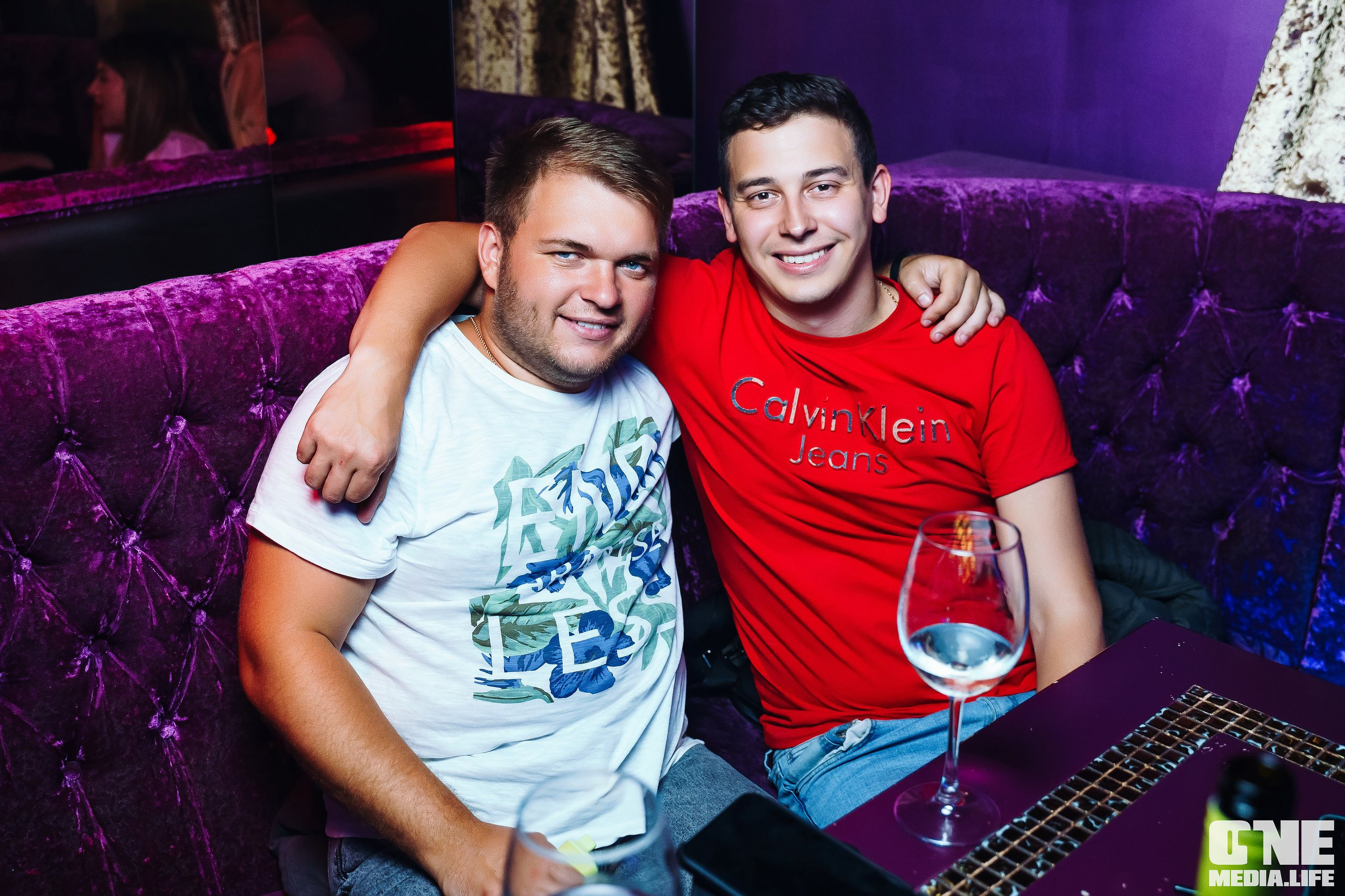 Фотоотчет из караоке-клуба Эйфория. One Media Life: фоторепортажи, фотоотчеты с мероприятий и заведений