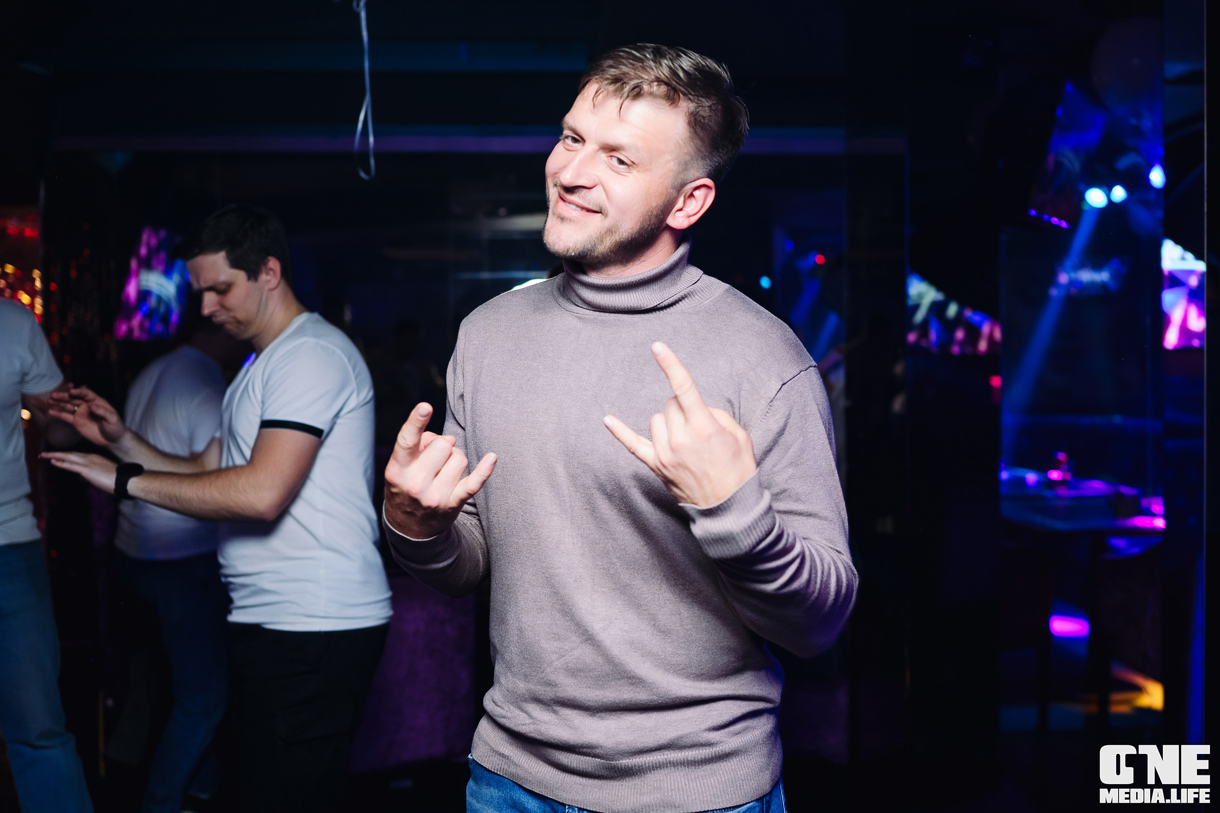 Фоторепортаж из караоке-клуба Эйфория. One Media Life: фоторепортажи, фотоотчеты с мероприятий и заведений