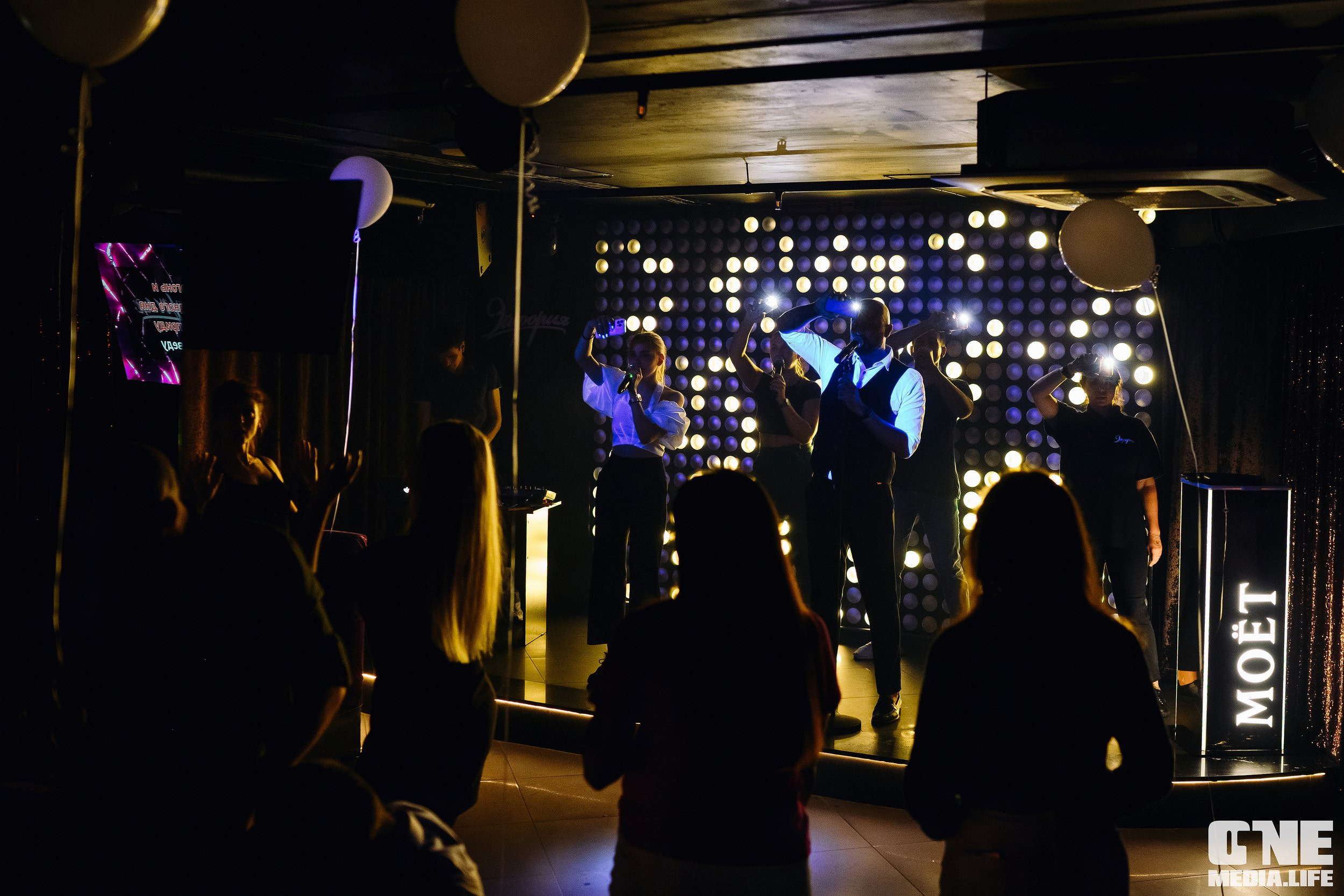 Фоторепортаж из караоке-клуба Эйфория. One Media Life: фоторепортажи, фотоотчеты с мероприятий и заведений