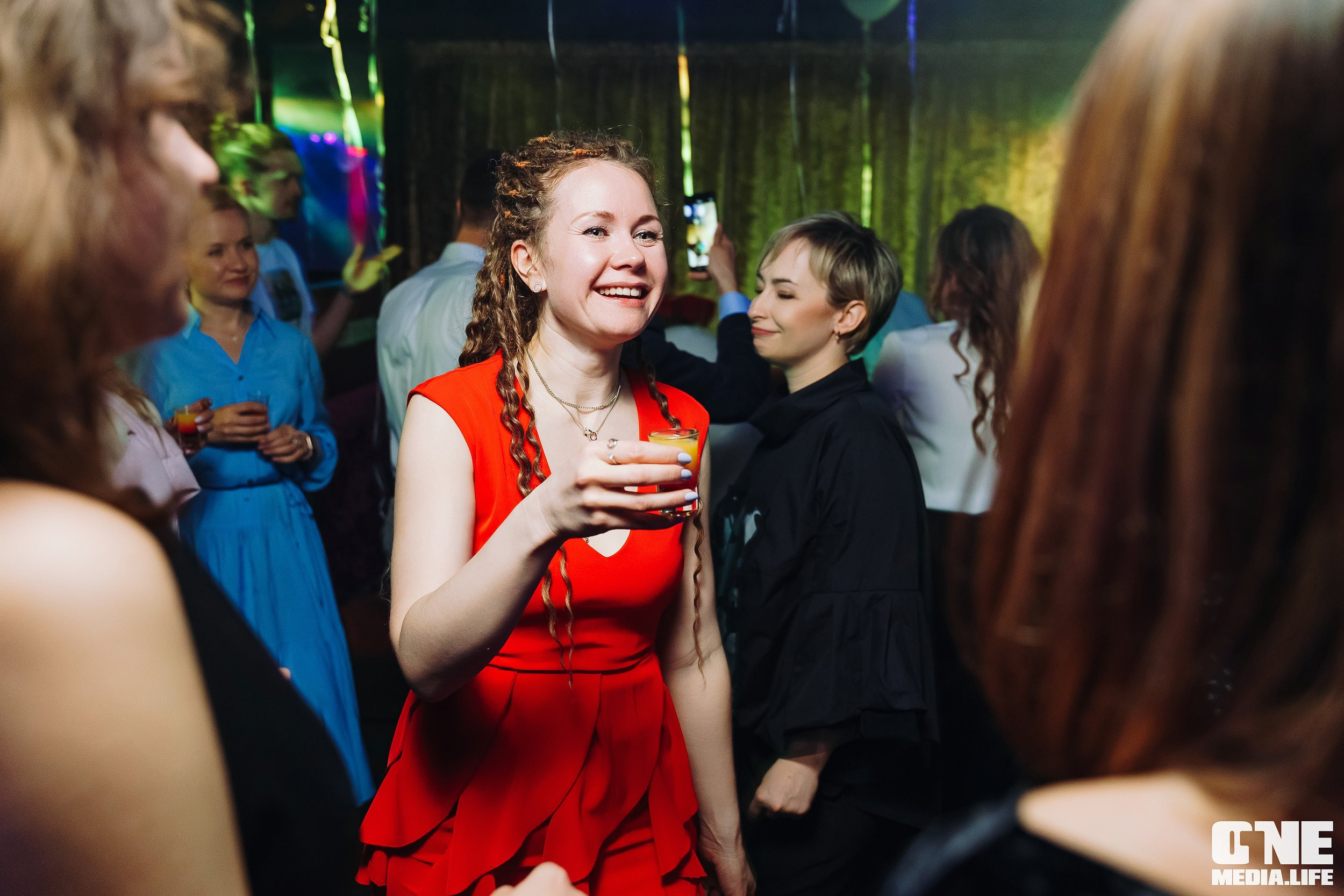 Фоторепортаж из караоке-клуба Эйфория. One Media Life: фоторепортажи, фотоотчеты с мероприятий и заведений