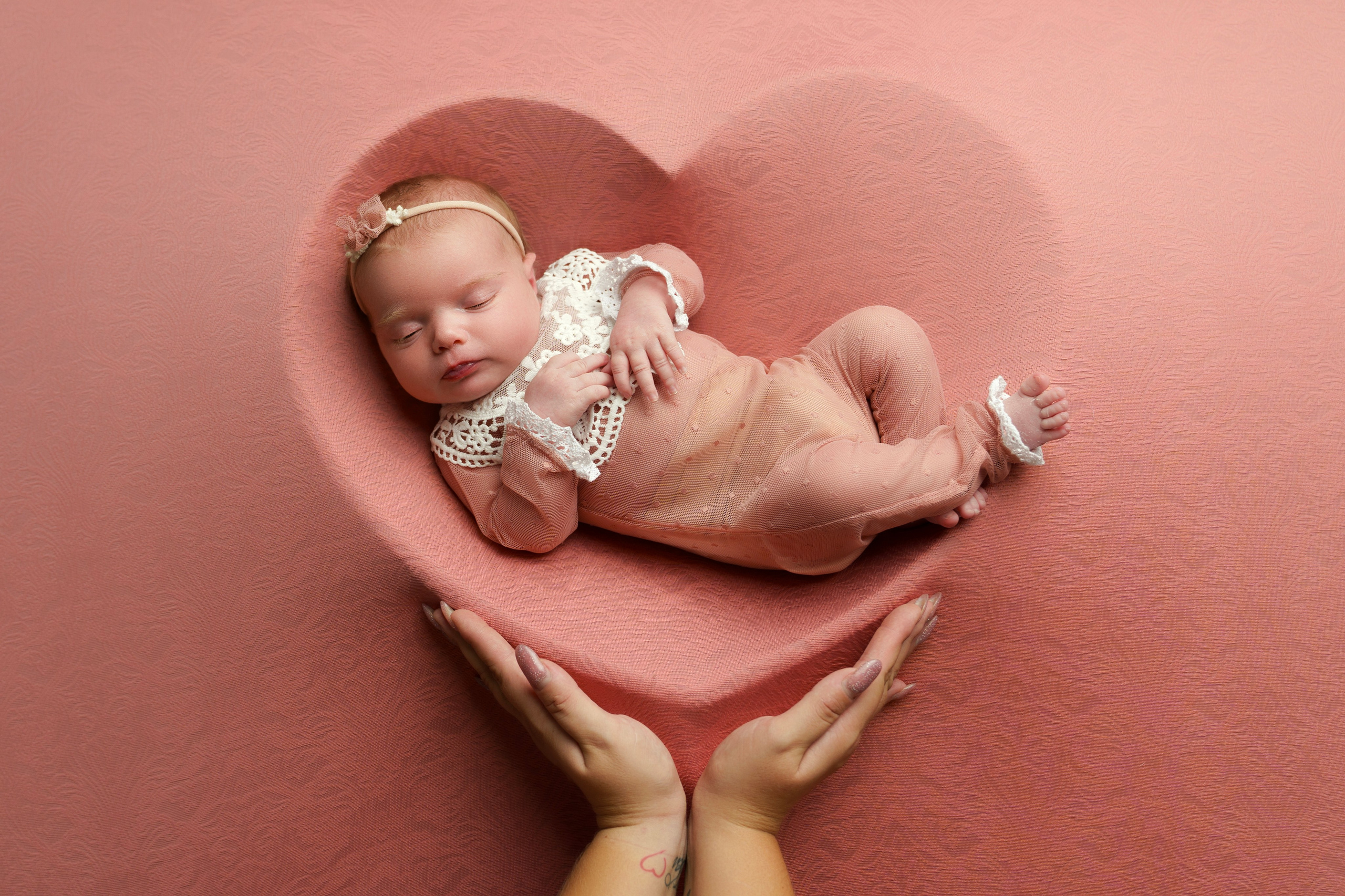 Фотосессия новорожденного (newborn). Фотограф новорожденных, детей до года и беременных в Симферополе