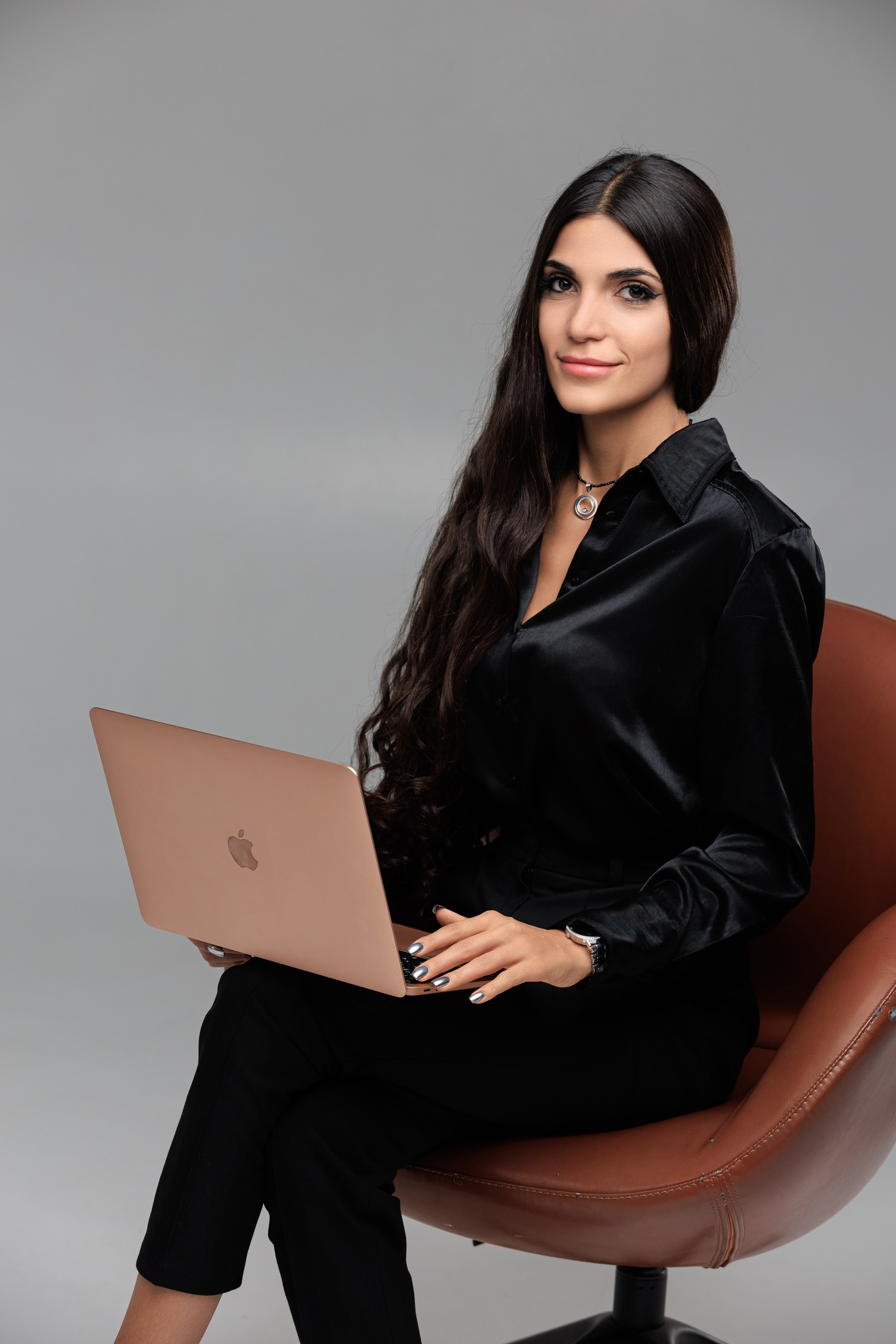 Фотосессия для юриста. Контент для бизнеса в Екатеринбурге Полдень Медиа