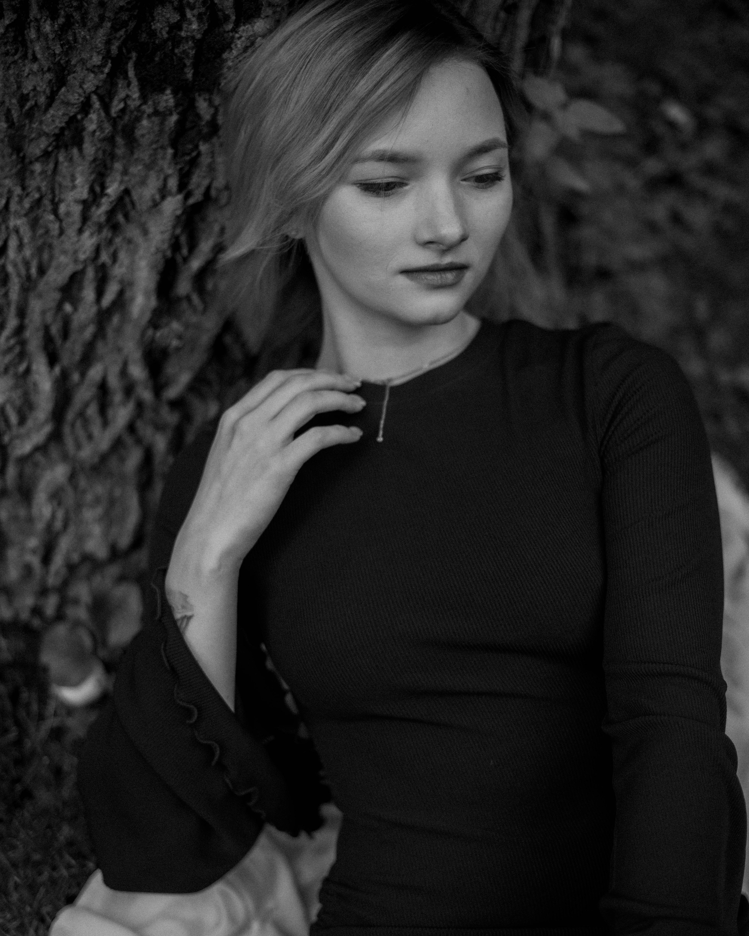 Аня. Женский фотограф. Создатель украшений ручной работы. Модель