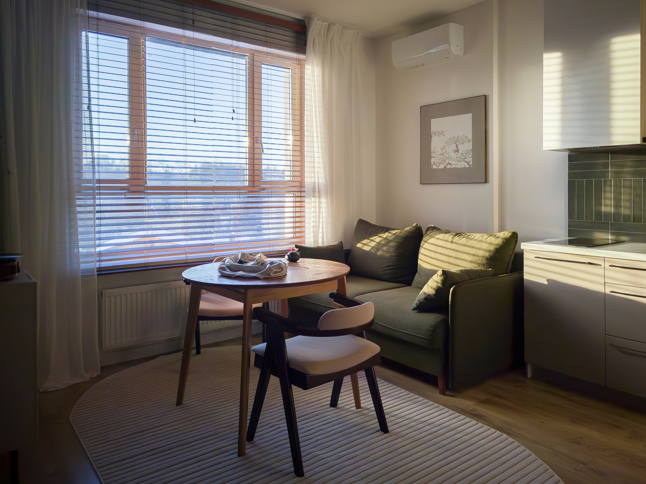 Квартира с природными мотивами для зумеров. Хоумстейджинг и дизайн. Екатеринбург