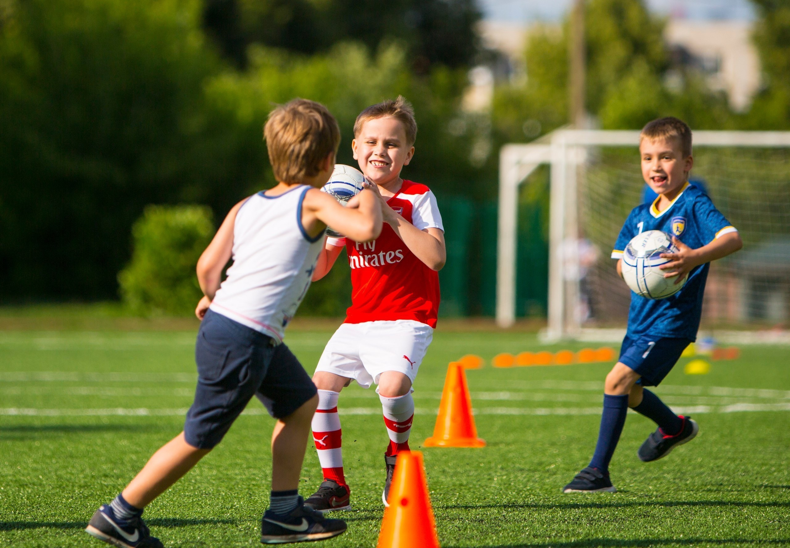 Футбольная школа «Юниор». Выпускные альбомы и школьный фотограф в Подольске, Троицке, Щербинке, Москве и Московской области