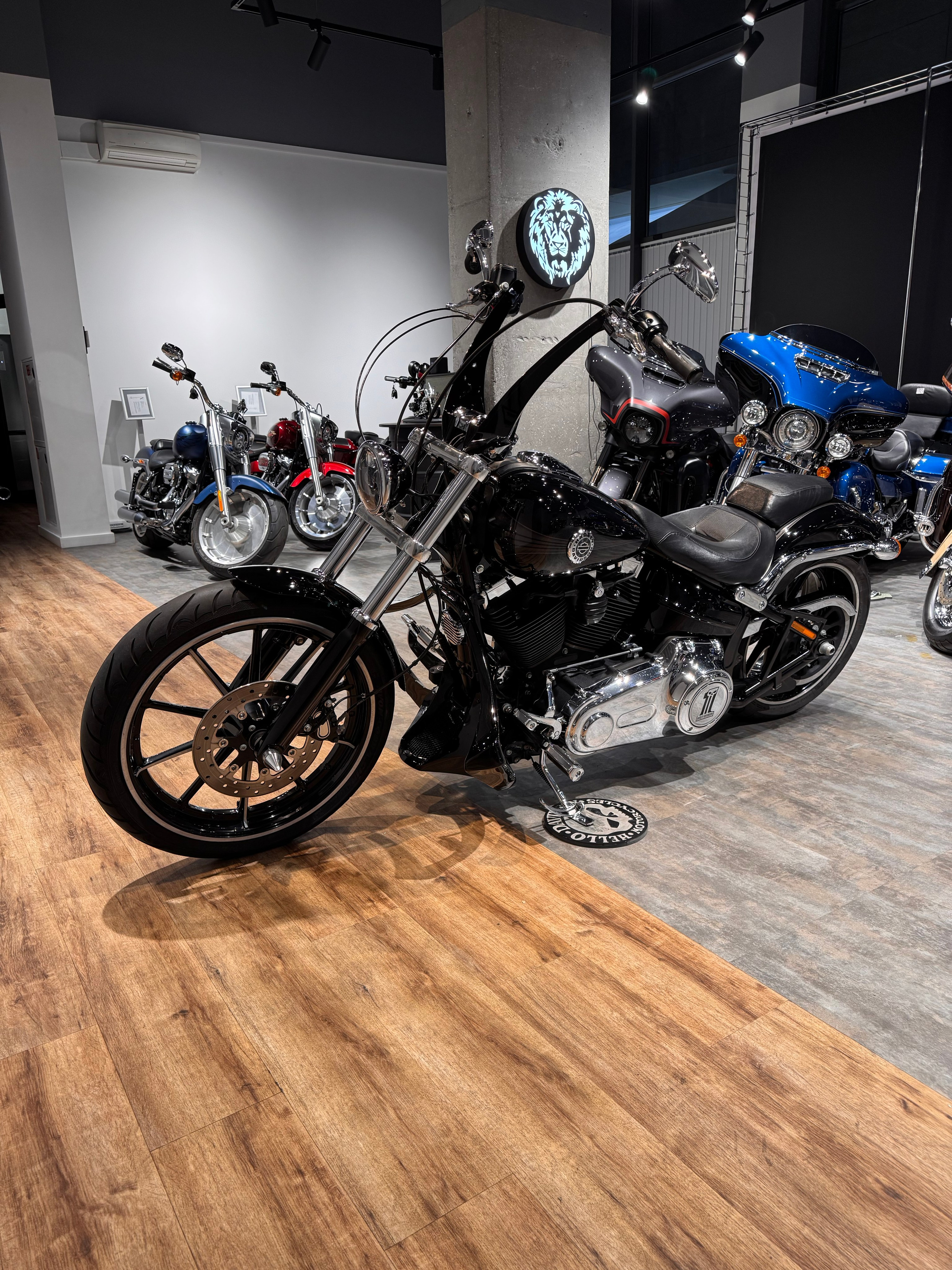 Harley Davidson 2014 Breakout Black Mantis — купить мотоцикл. Hello Davidson, Москва. Только хорошие мотоциклы…