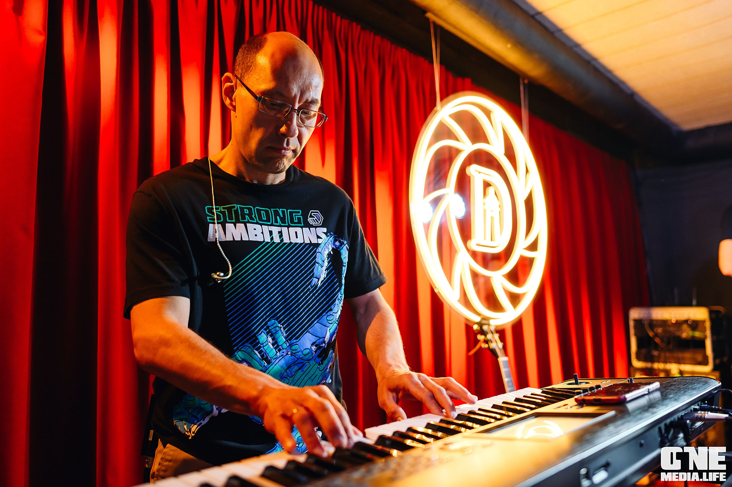 Фоторепортаж с дня рождения бара Дредноут. One Media Life: фоторепортажи, фотоотчеты с мероприятий и заведений