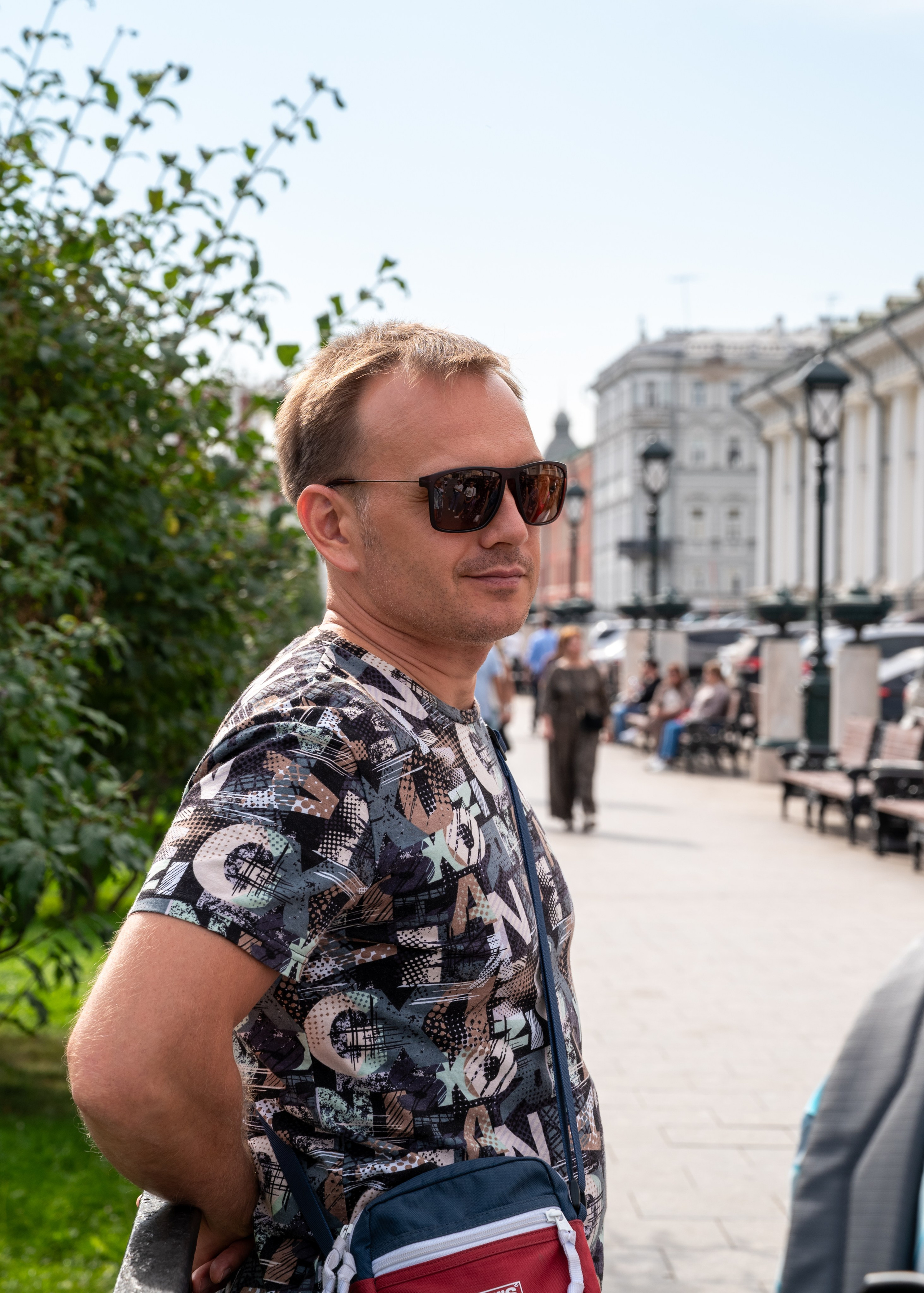 «Сладкие девочки» на Красной площади. П&П — Полезное с Приятным. Фотоэкскурсии — Москва на память. Экскурсовод и фотограф в Москве. Увези столицу в своём альбоме!