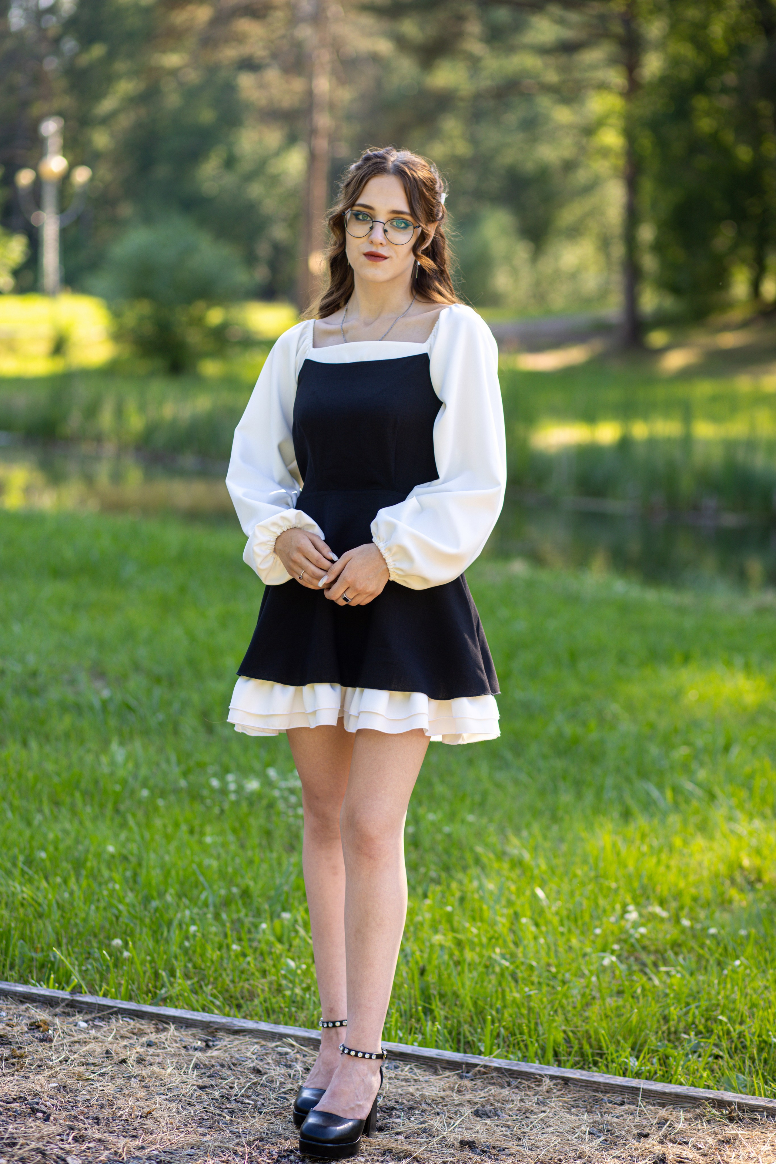 Фотосессия на выпускной. Школа № 12, 11 класс, 2024 г. Студия выпускных альбомов Остров